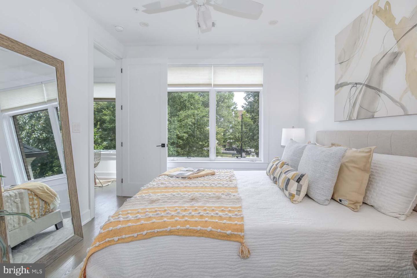 1220 POTOMAC AVE SE #6, WASHINGTON, District Of Columbia 20003, 2 Bedrooms Bedrooms, ,1 BathroomBathrooms,Residential,For sale,1220 POTOMAC AVE SE #6,DCDC2215142 MLS # DCDC2215142