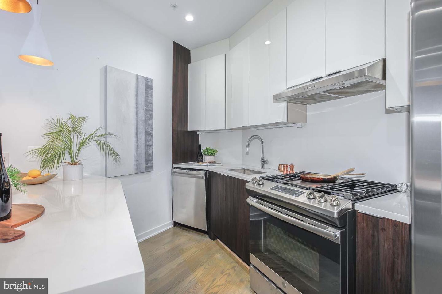 1220 POTOMAC AVE SE #6, WASHINGTON, District Of Columbia 20003, 2 Bedrooms Bedrooms, ,1 BathroomBathrooms,Residential,For sale,1220 POTOMAC AVE SE #6,DCDC2215142 MLS # DCDC2215142