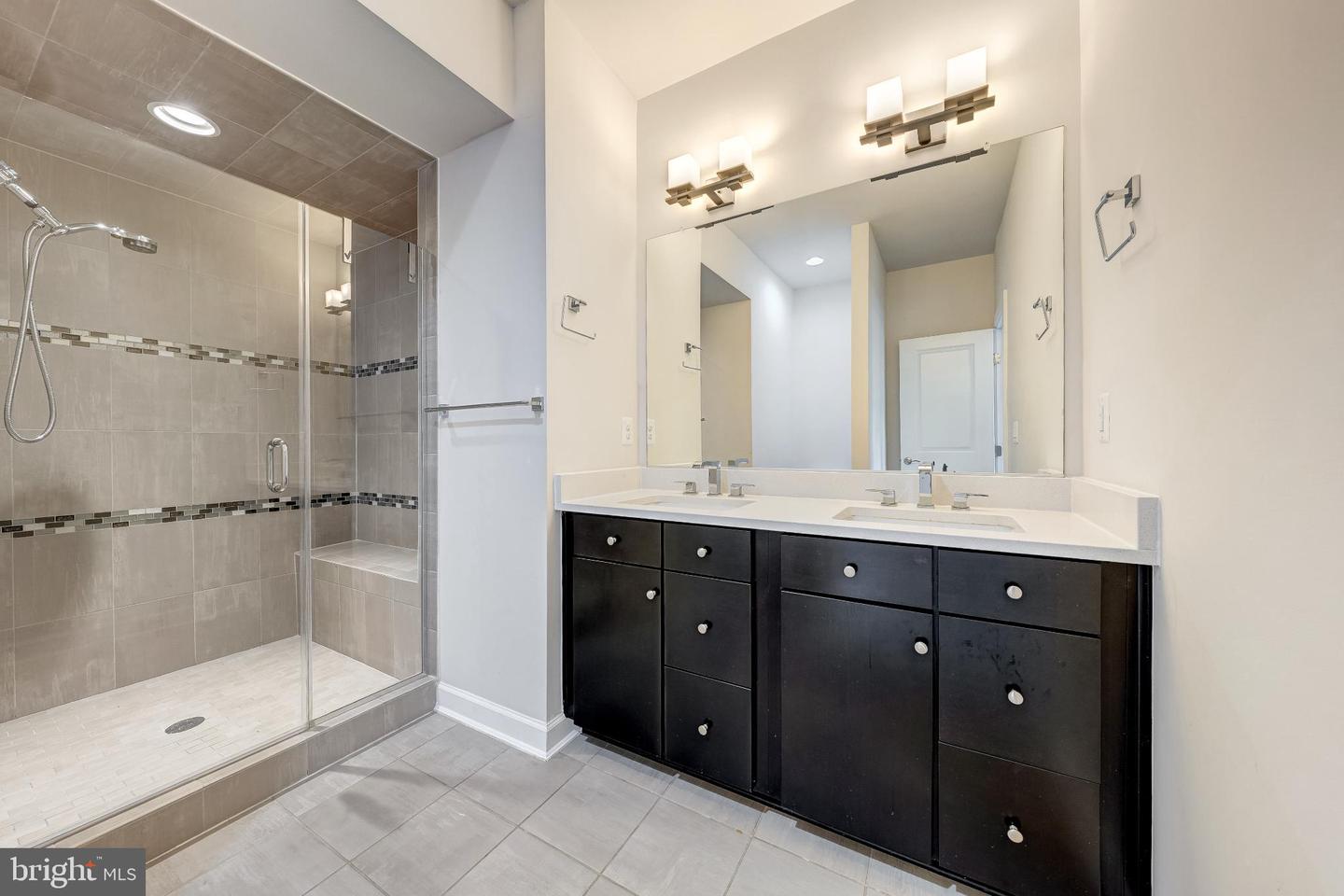 9319 LEMON MINT CT, FAIRFAX, Virginia 22031, 3 Bedrooms Bedrooms, 7 Rooms Rooms,3 BathroomsBathrooms,Residential,For sale,9319 LEMON MINT CT,VAFX2261414 MLS # VAFX2261414