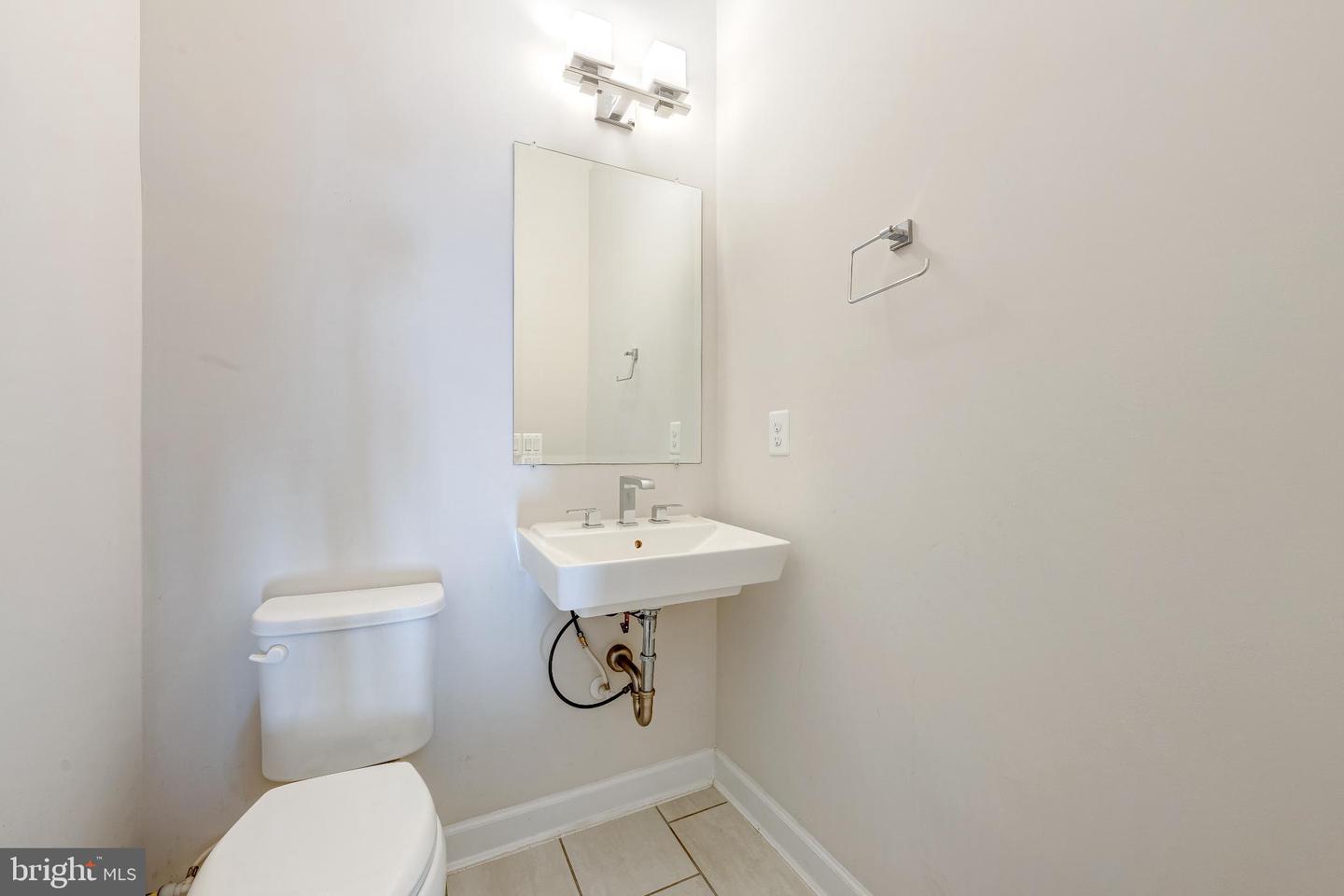 9319 LEMON MINT CT, FAIRFAX, Virginia 22031, 3 Bedrooms Bedrooms, 7 Rooms Rooms,3 BathroomsBathrooms,Residential,For sale,9319 LEMON MINT CT,VAFX2261414 MLS # VAFX2261414