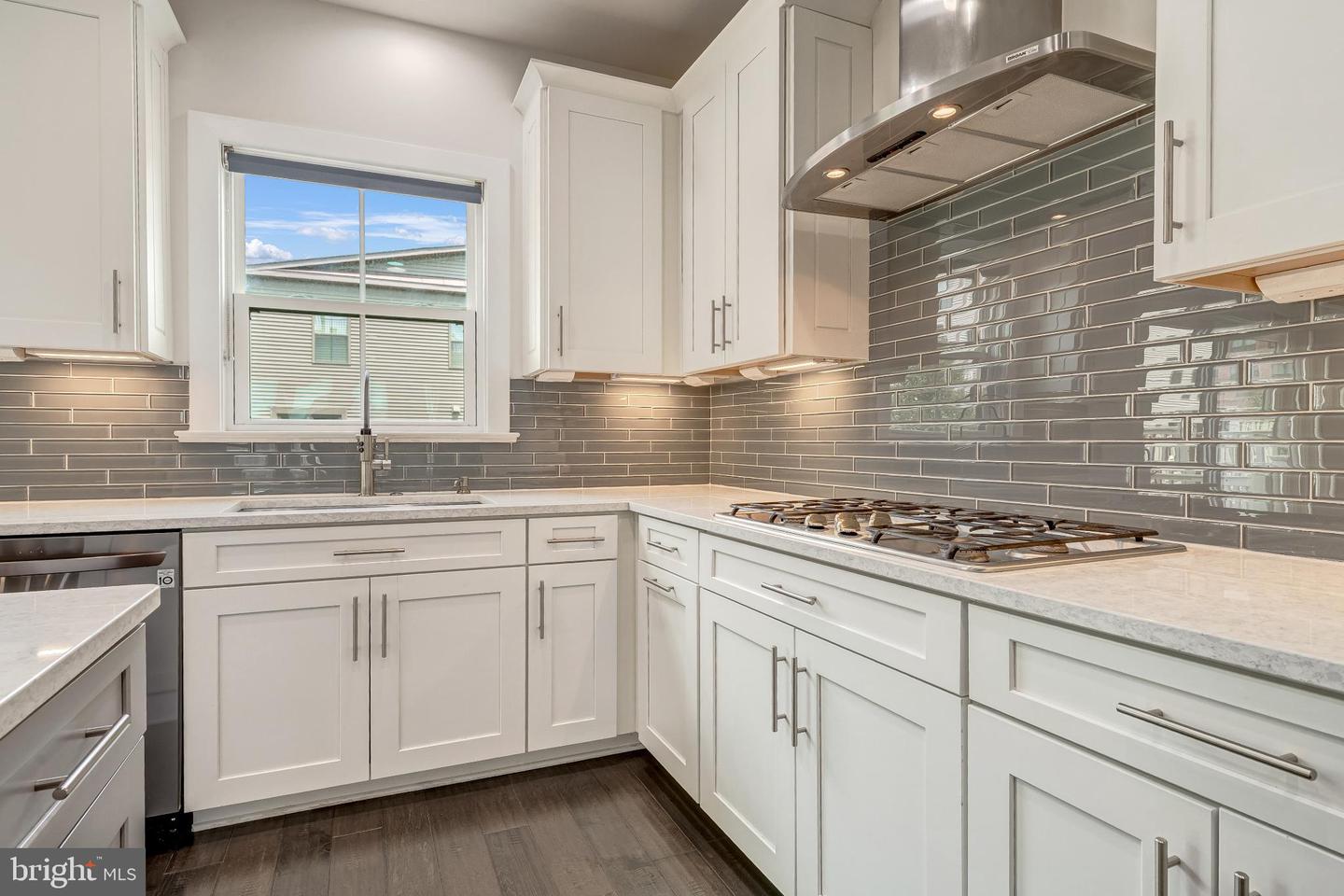 9319 LEMON MINT CT, FAIRFAX, Virginia 22031, 3 Bedrooms Bedrooms, 7 Rooms Rooms,3 BathroomsBathrooms,Residential,For sale,9319 LEMON MINT CT,VAFX2261414 MLS # VAFX2261414