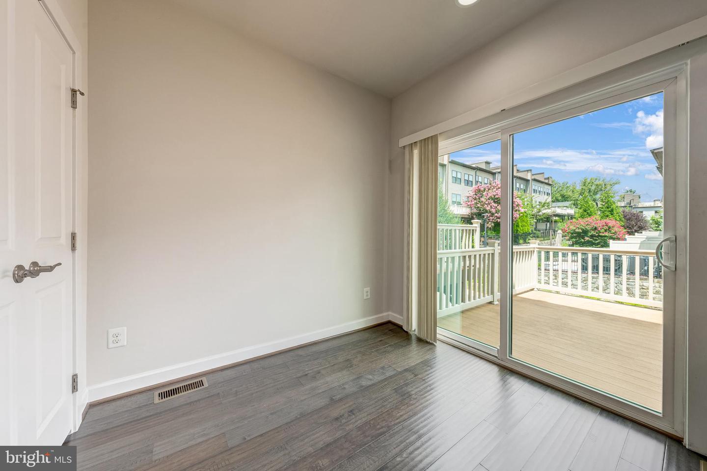9319 LEMON MINT CT, FAIRFAX, Virginia 22031, 3 Bedrooms Bedrooms, 7 Rooms Rooms,3 BathroomsBathrooms,Residential,For sale,9319 LEMON MINT CT,VAFX2261414 MLS # VAFX2261414
