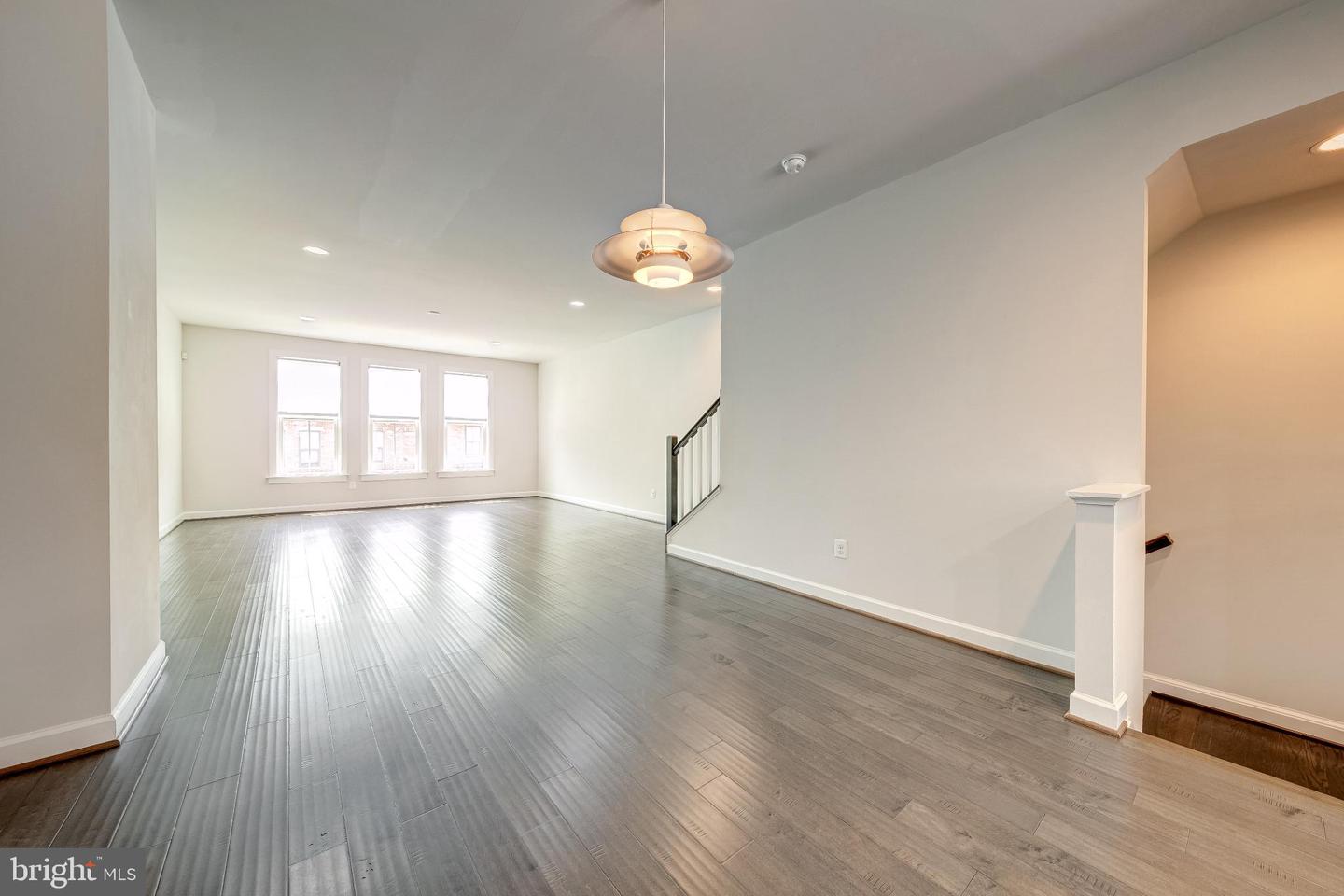 9319 LEMON MINT CT, FAIRFAX, Virginia 22031, 3 Bedrooms Bedrooms, 7 Rooms Rooms,3 BathroomsBathrooms,Residential,For sale,9319 LEMON MINT CT,VAFX2261414 MLS # VAFX2261414