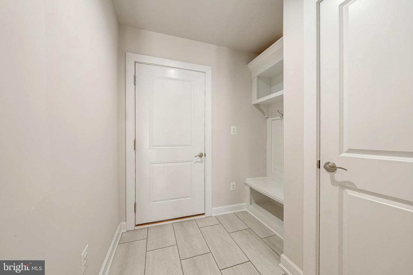 9319 LEMON MINT CT, FAIRFAX, Virginia 22031, 3 Bedrooms Bedrooms, 7 Rooms Rooms,3 BathroomsBathrooms,Residential,For sale,9319 LEMON MINT CT,VAFX2261414 MLS # VAFX2261414