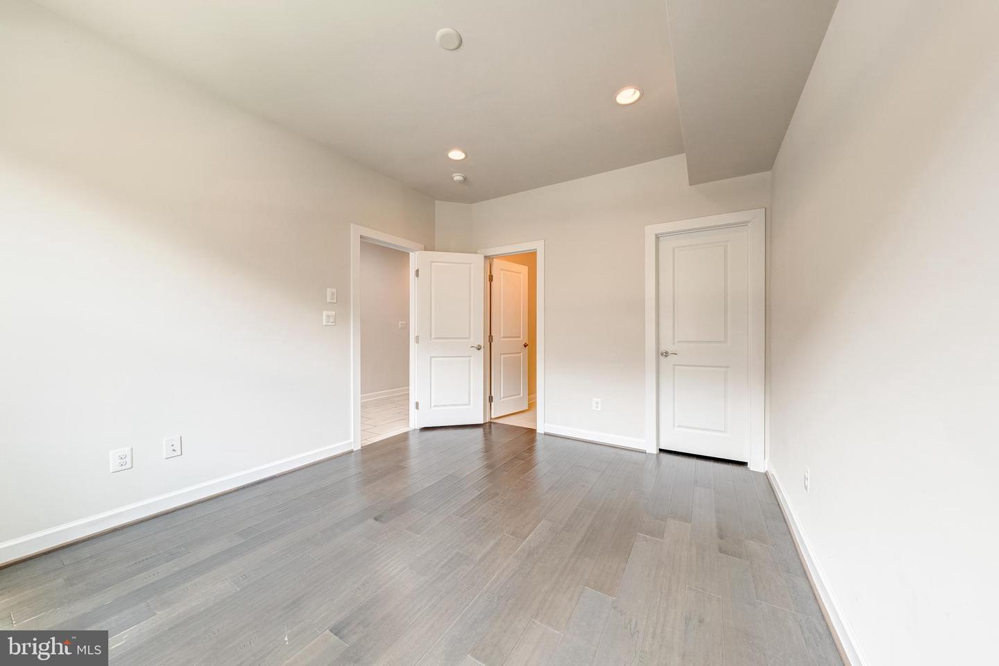 9319 LEMON MINT CT, FAIRFAX, Virginia 22031, 3 Bedrooms Bedrooms, 7 Rooms Rooms,3 BathroomsBathrooms,Residential,For sale,9319 LEMON MINT CT,VAFX2261414 MLS # VAFX2261414
