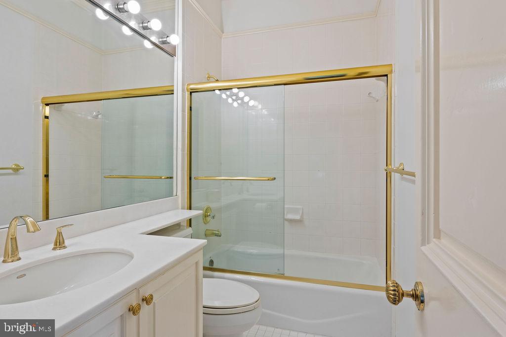 2944 UNIVERSITY TER NW, WASHINGTON, District Of Columbia 20016, 5 Bedrooms Bedrooms, ,6 BathroomsBathrooms,Residential,For sale,2944 UNIVERSITY TER NW,DCDC2215250 MLS # DCDC2215250