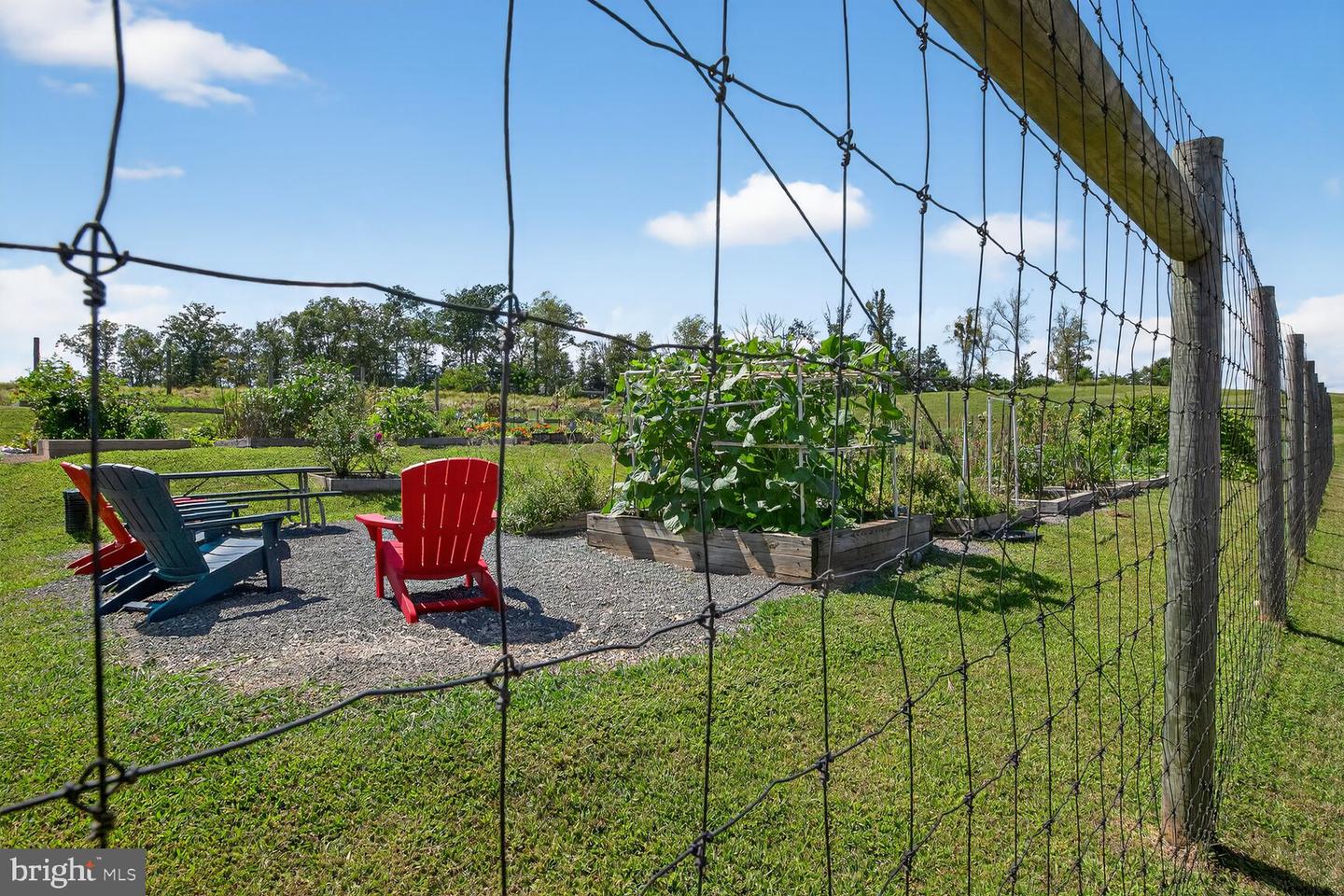 2145 HEMLOCK BAY RD, DUMFRIES, Virginia 22026, 3 Bedrooms Bedrooms, ,3 BathroomsBathrooms,Residential,For sale,2145 HEMLOCK BAY RD,VAPW2101556 MLS # VAPW2101556