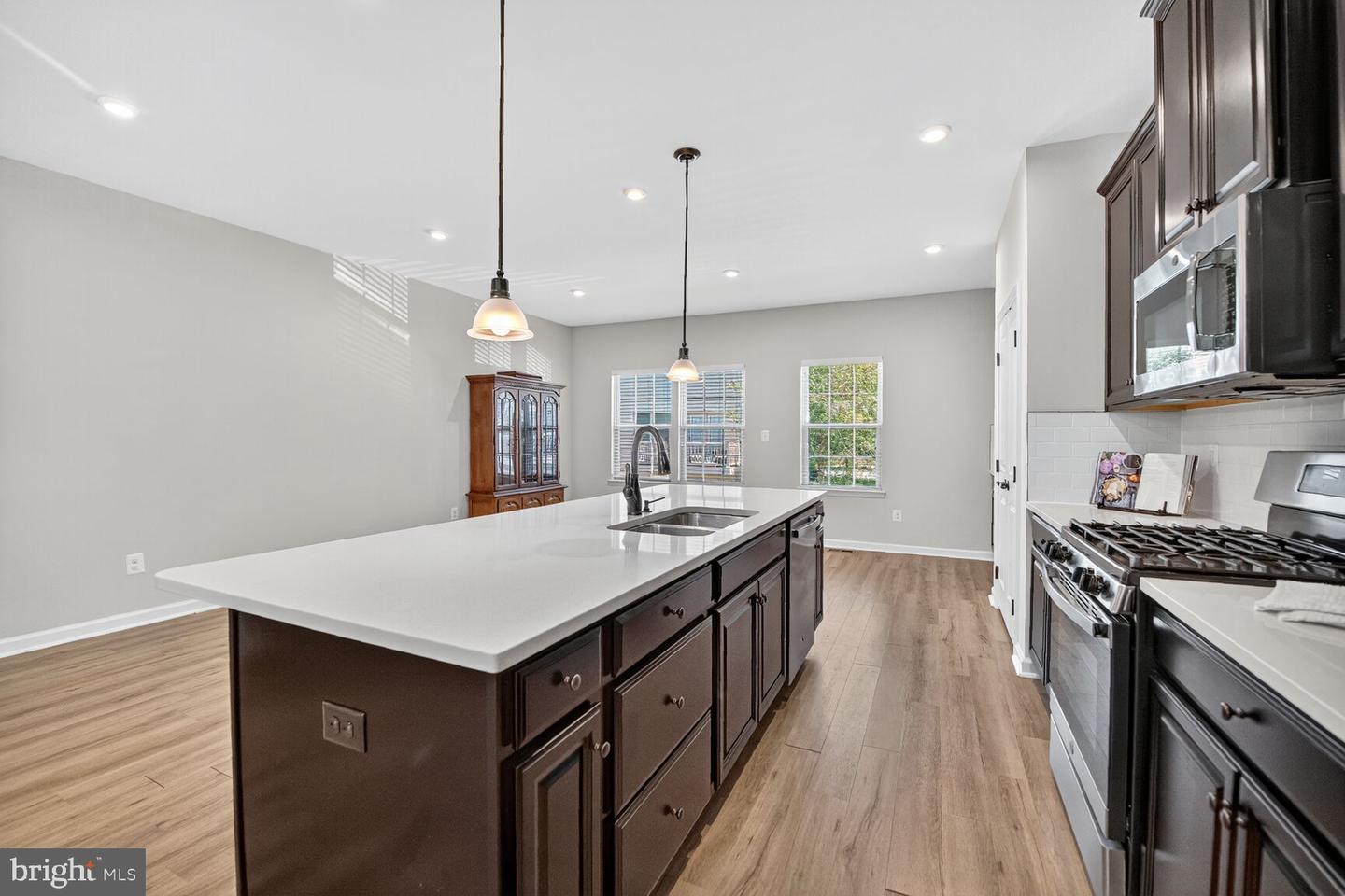 2145 HEMLOCK BAY RD, DUMFRIES, Virginia 22026, 3 Bedrooms Bedrooms, ,3 BathroomsBathrooms,Residential,For sale,2145 HEMLOCK BAY RD,VAPW2101556 MLS # VAPW2101556