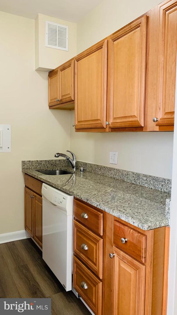 522 21ST ST NW #213, WASHINGTON, District Of Columbia 20006, ,1 BathroomBathrooms,Residential,For sale,522 21ST ST NW #213,DCDC2215324 MLS # DCDC2215324