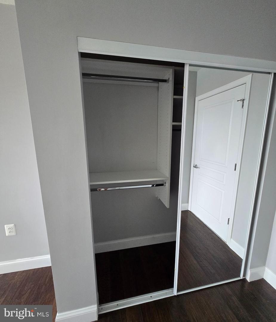 2451 MIDTOWN AVE #821, ALEXANDRIA, Virginia 22303, 1 Bedroom Bedrooms, ,1 BathroomBathrooms,Residential,For sale,2451 MIDTOWN AVE #821,VAFX2261518 MLS # VAFX2261518
