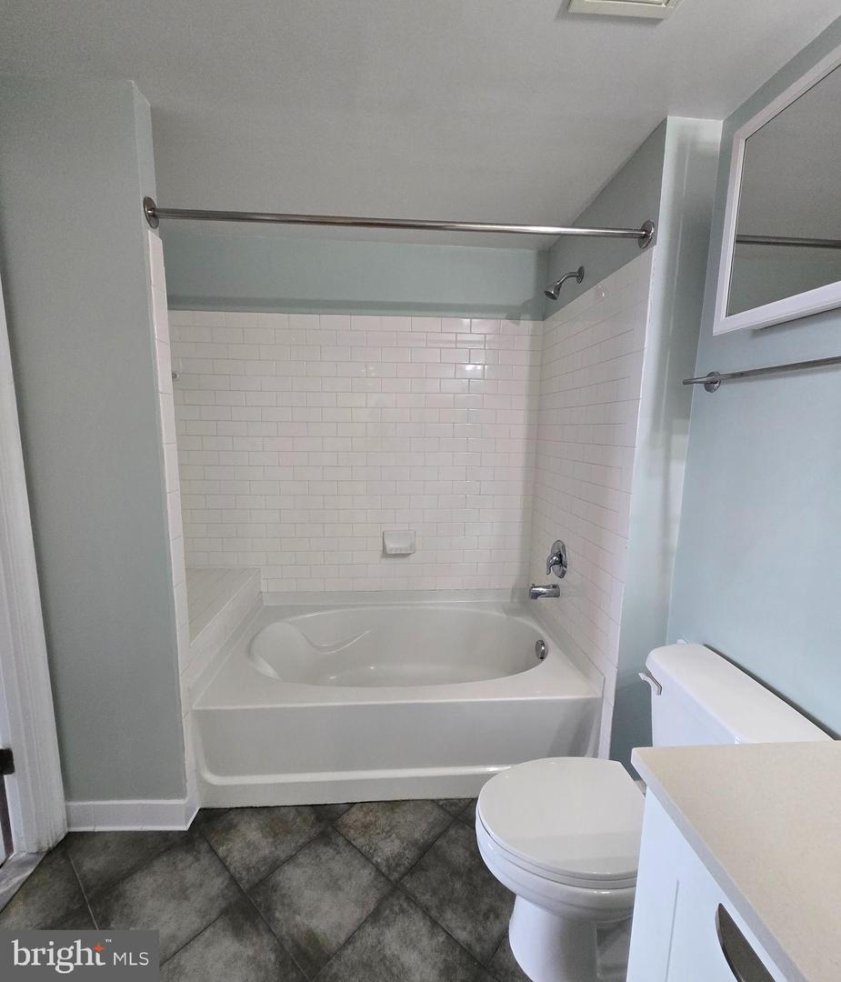 2451 MIDTOWN AVE #821, ALEXANDRIA, Virginia 22303, 1 Bedroom Bedrooms, ,1 BathroomBathrooms,Residential,For sale,2451 MIDTOWN AVE #821,VAFX2261518 MLS # VAFX2261518