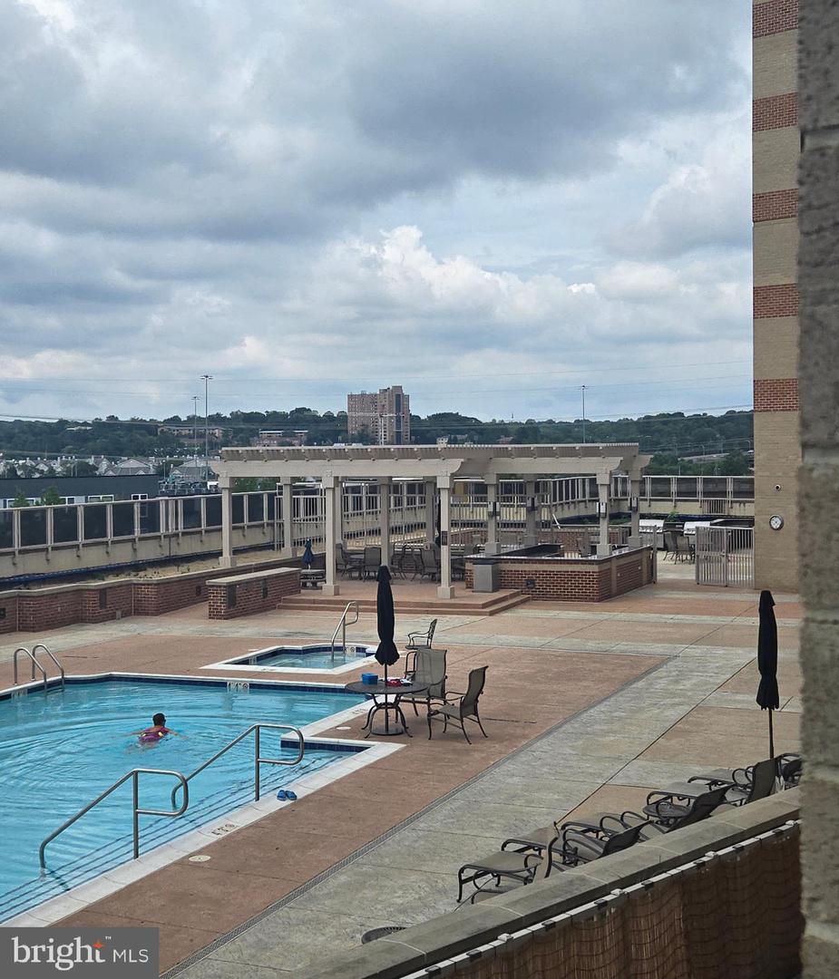 2451 MIDTOWN AVE #821, ALEXANDRIA, Virginia 22303, 1 Bedroom Bedrooms, ,1 BathroomBathrooms,Residential,For sale,2451 MIDTOWN AVE #821,VAFX2261518 MLS # VAFX2261518