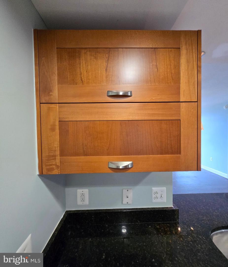 2451 MIDTOWN AVE #821, ALEXANDRIA, Virginia 22303, 1 Bedroom Bedrooms, ,1 BathroomBathrooms,Residential,For sale,2451 MIDTOWN AVE #821,VAFX2261518 MLS # VAFX2261518
