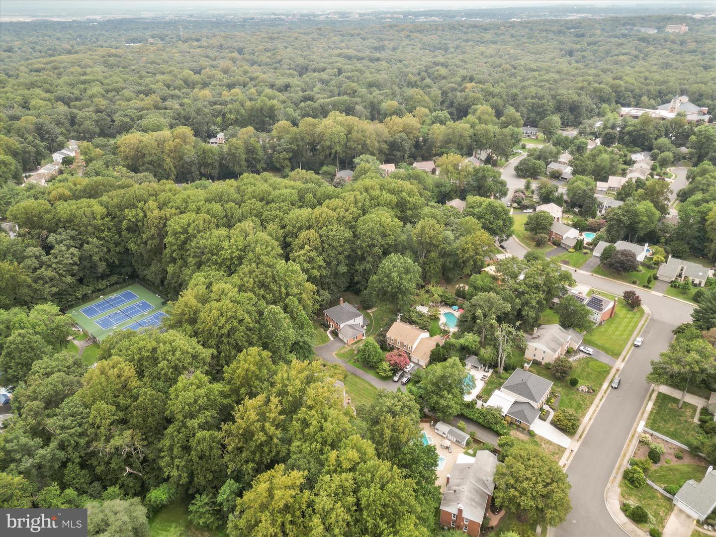 2620 BLACK FIR CT, RESTON, Virginia 20191, 5 Bedrooms Bedrooms, ,3 BathroomsBathrooms,Residential,For sale,2620 BLACK FIR CT,VAFX2261214 MLS # VAFX2261214
