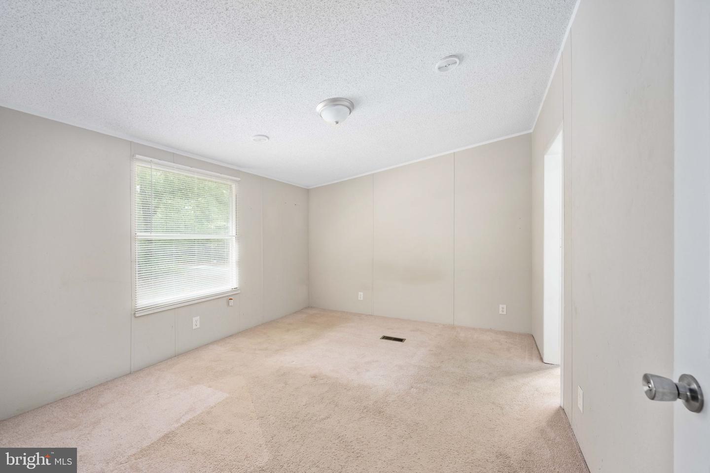 10747 FAUNTLEROY LN, SPOTSYLVANIA, Virginia 22551, 3 Bedrooms Bedrooms, ,2 BathroomsBathrooms,Residential,For sale,10747 FAUNTLEROY LN,VASP2035466 MLS # VASP2035466