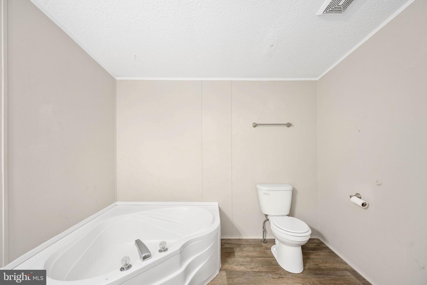 10747 FAUNTLEROY LN, SPOTSYLVANIA, Virginia 22551, 3 Bedrooms Bedrooms, ,2 BathroomsBathrooms,Residential,For sale,10747 FAUNTLEROY LN,VASP2035466 MLS # VASP2035466