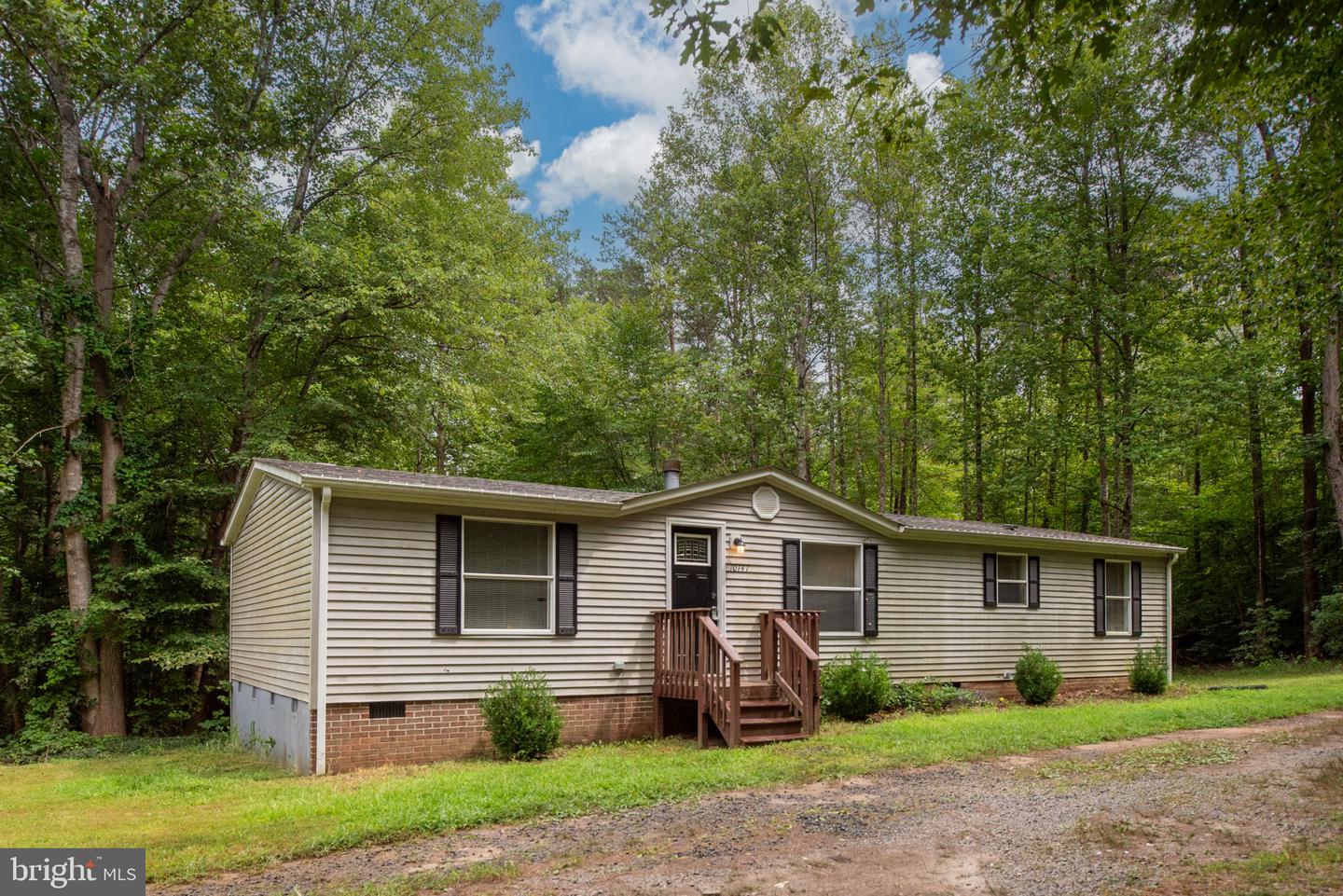 10747 FAUNTLEROY LN, SPOTSYLVANIA, Virginia 22551, 3 Bedrooms Bedrooms, ,2 BathroomsBathrooms,Residential,For sale,10747 FAUNTLEROY LN,VASP2035466 MLS # VASP2035466