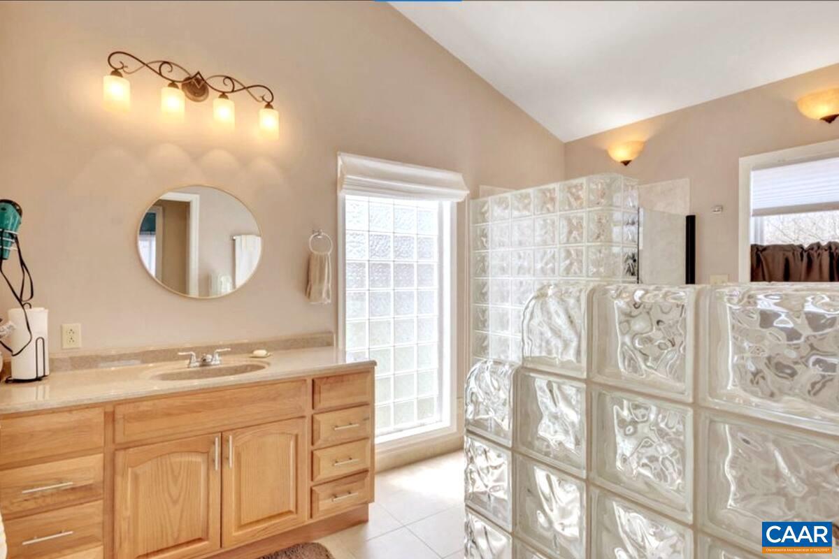 62 SUMMIT CT, ROSELAND, Virginia 22967, 3 Bedrooms Bedrooms, ,3 BathroomsBathrooms,Residential,For sale,62 SUMMIT CT,667822 MLS # 667822