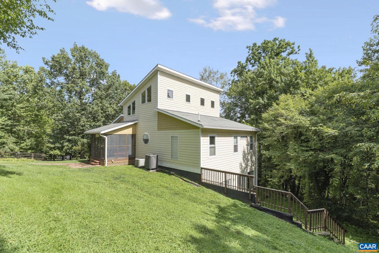 62 SUMMIT CT, ROSELAND, Virginia 22967, 3 Bedrooms Bedrooms, ,3 BathroomsBathrooms,Residential,For sale,62 SUMMIT CT,667822 MLS # 667822