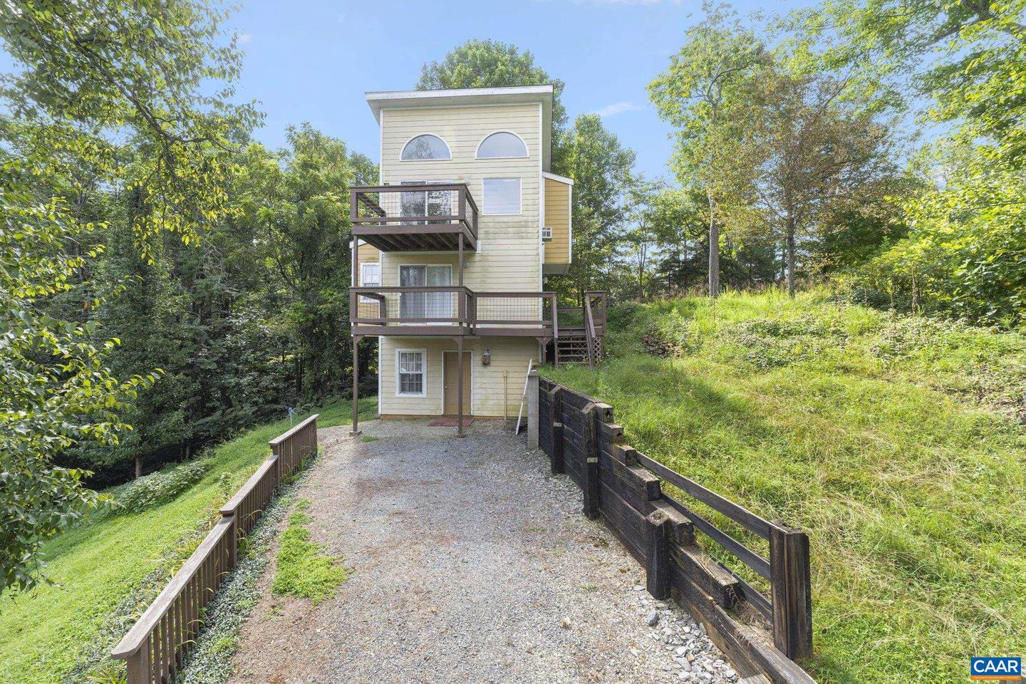 62 SUMMIT CT, ROSELAND, Virginia 22967, 3 Bedrooms Bedrooms, ,3 BathroomsBathrooms,Residential,For sale,62 SUMMIT CT,667822 MLS # 667822