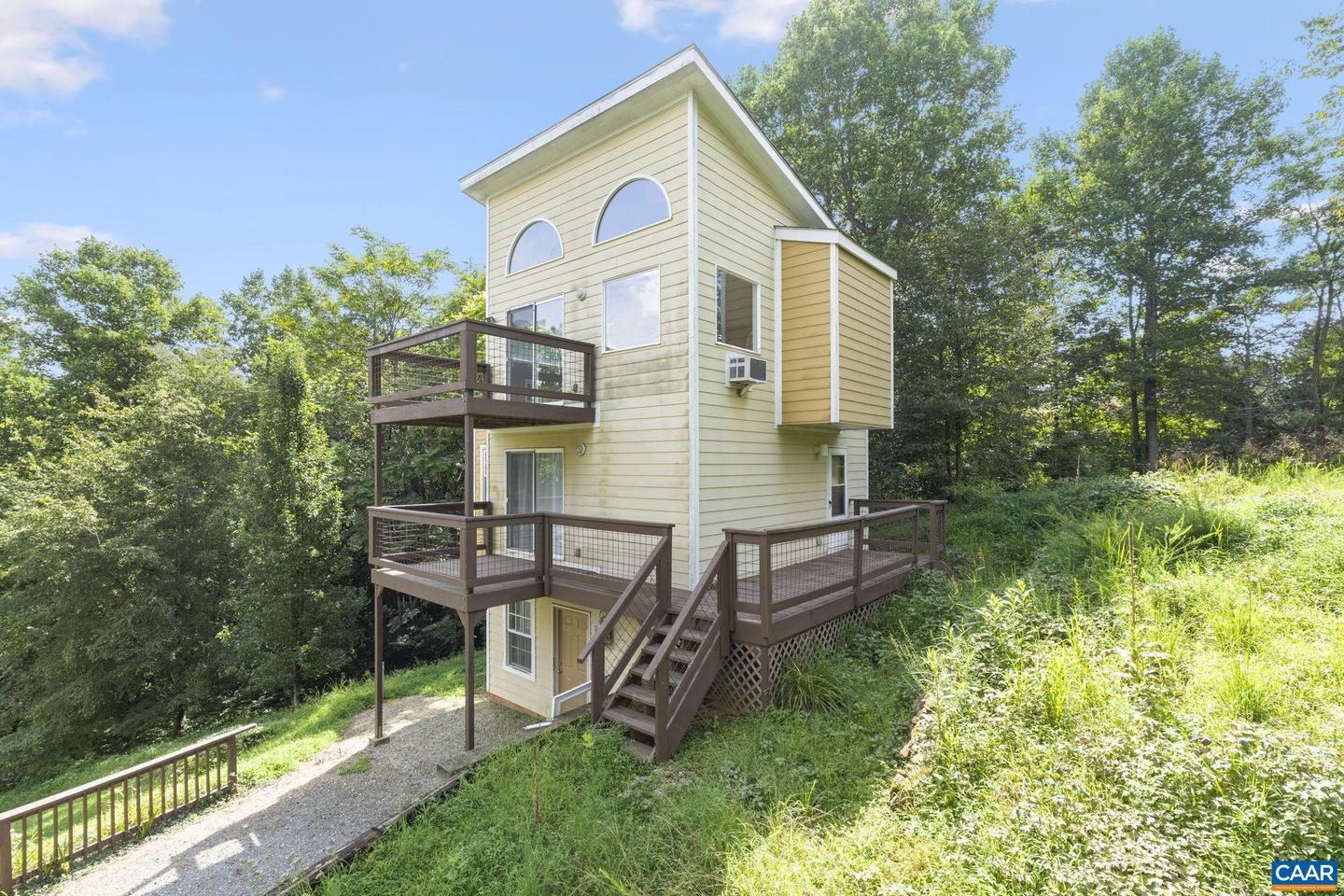 62 SUMMIT CT, ROSELAND, Virginia 22967, 3 Bedrooms Bedrooms, ,3 BathroomsBathrooms,Residential,For sale,62 SUMMIT CT,667822 MLS # 667822