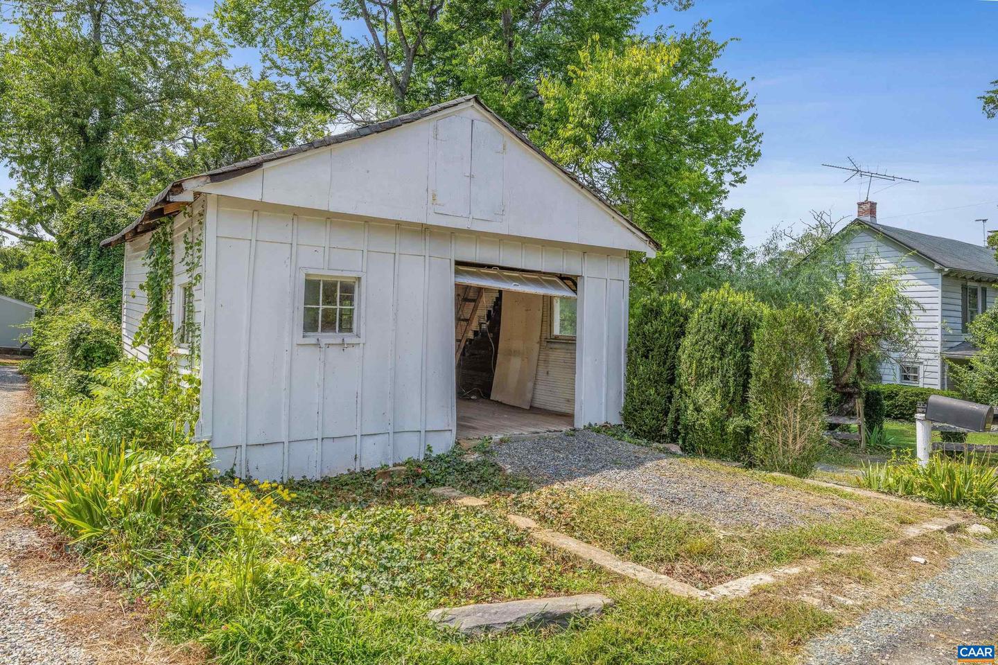 2370 PROFFIT RD, CHARLOTTESVILLE, Virginia 22911, 3 Bedrooms Bedrooms, ,1 BathroomBathrooms,Residential,For sale,2370 PROFFIT RD,667824 MLS # 667824