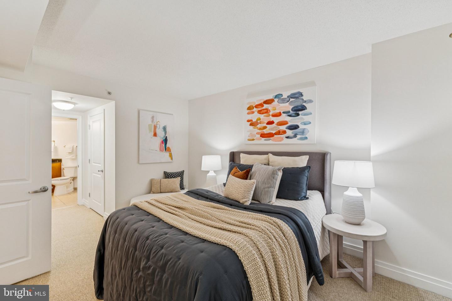 915 E ST NW #309, WASHINGTON, District Of Columbia 20004, 2 Bedrooms Bedrooms, ,1 BathroomBathrooms,Residential,For sale,915 E ST NW #309,DCDC2215136 MLS # DCDC2215136