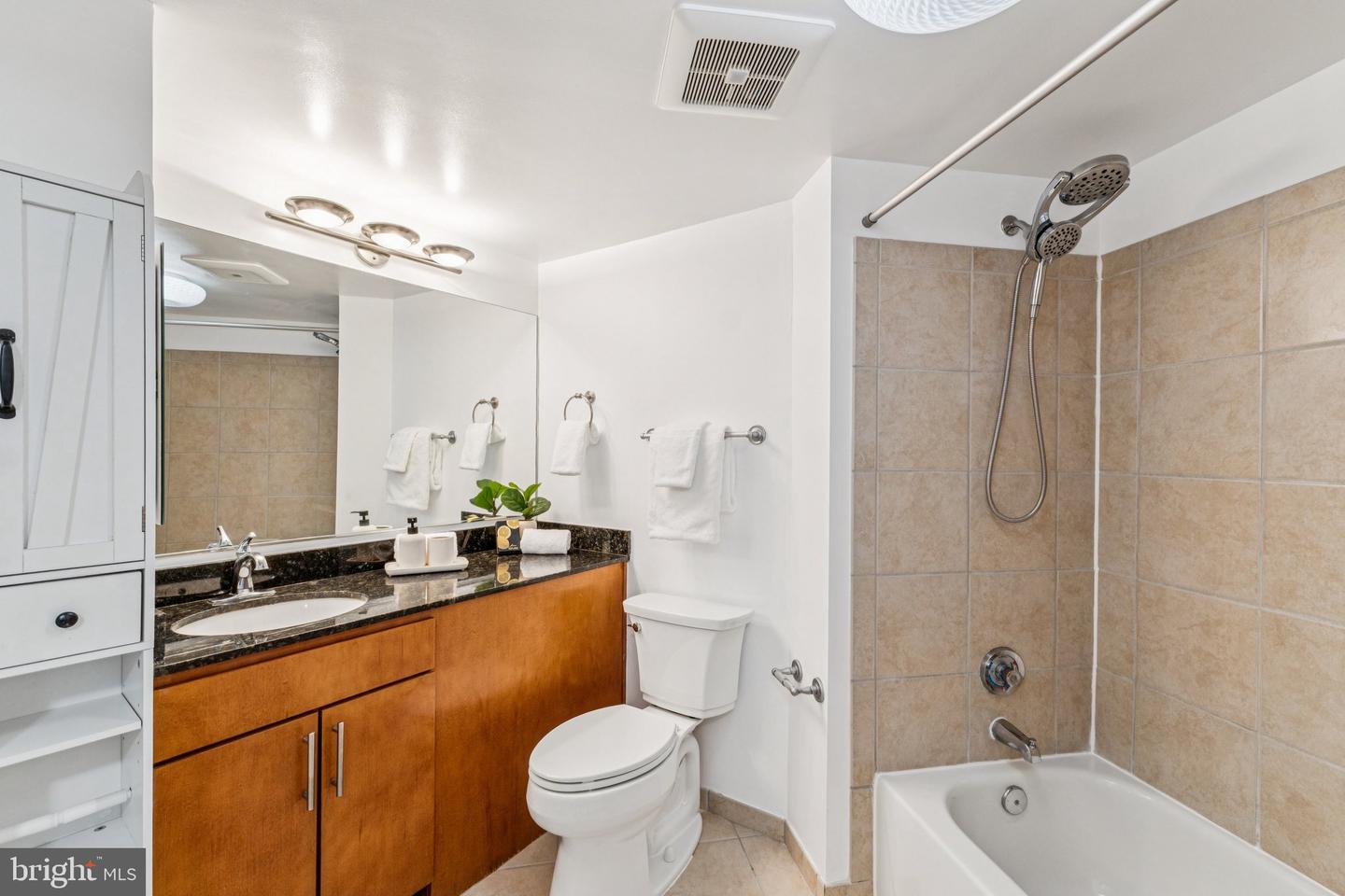 915 E ST NW #309, WASHINGTON, District Of Columbia 20004, 2 Bedrooms Bedrooms, ,1 BathroomBathrooms,Residential,For sale,915 E ST NW #309,DCDC2215136 MLS # DCDC2215136