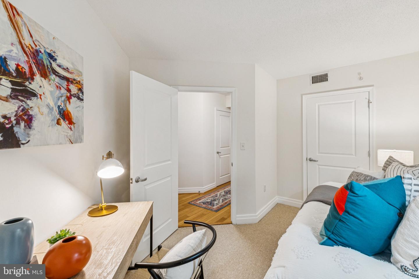 915 E ST NW #309, WASHINGTON, District Of Columbia 20004, 2 Bedrooms Bedrooms, ,1 BathroomBathrooms,Residential,For sale,915 E ST NW #309,DCDC2215136 MLS # DCDC2215136