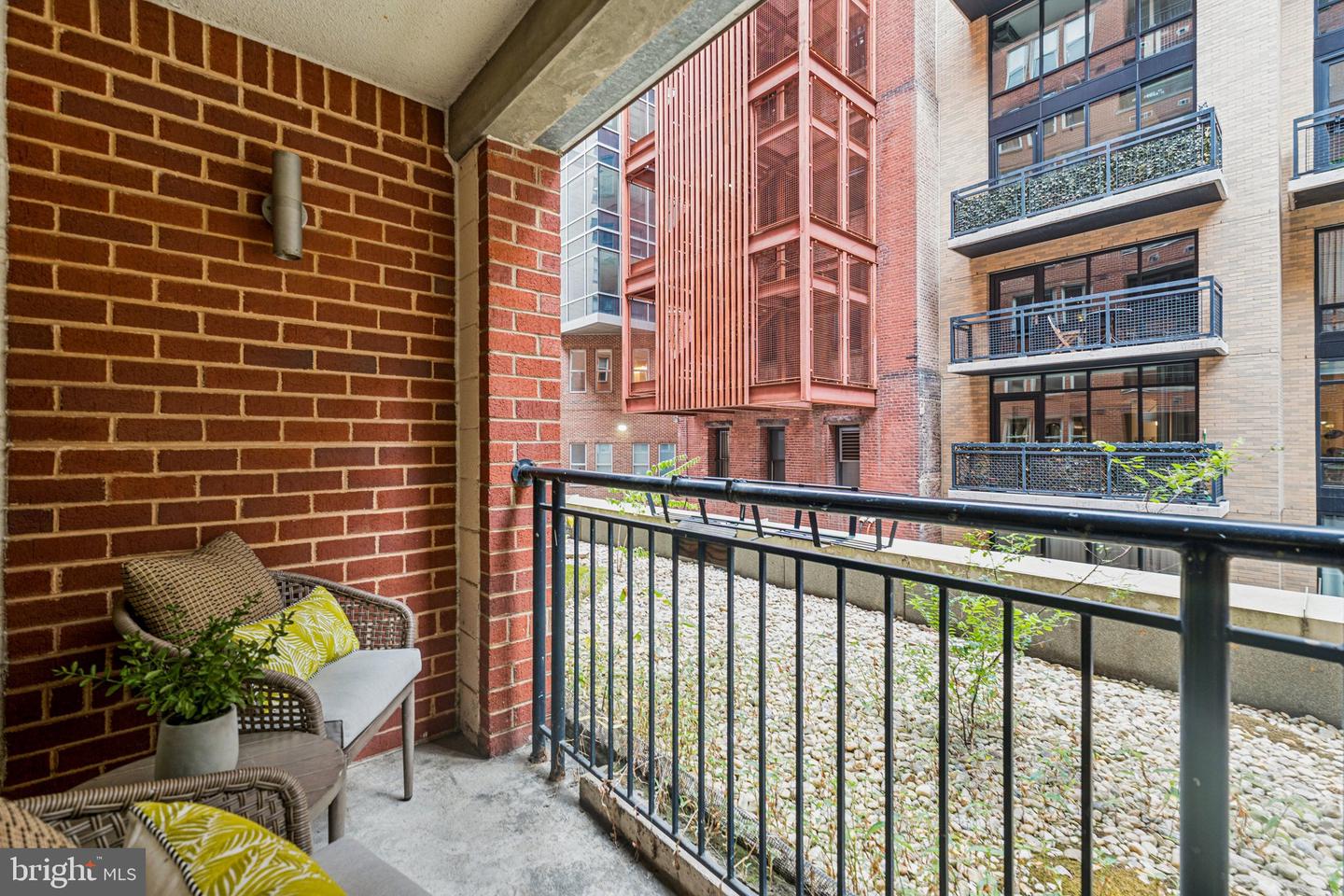 915 E ST NW #309, WASHINGTON, District Of Columbia 20004, 2 Bedrooms Bedrooms, ,1 BathroomBathrooms,Residential,For sale,915 E ST NW #309,DCDC2215136 MLS # DCDC2215136