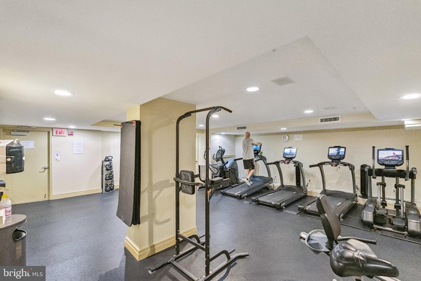 915 E ST NW #309, WASHINGTON, District Of Columbia 20004, 2 Bedrooms Bedrooms, ,1 BathroomBathrooms,Residential,For sale,915 E ST NW #309,DCDC2215136 MLS # DCDC2215136
