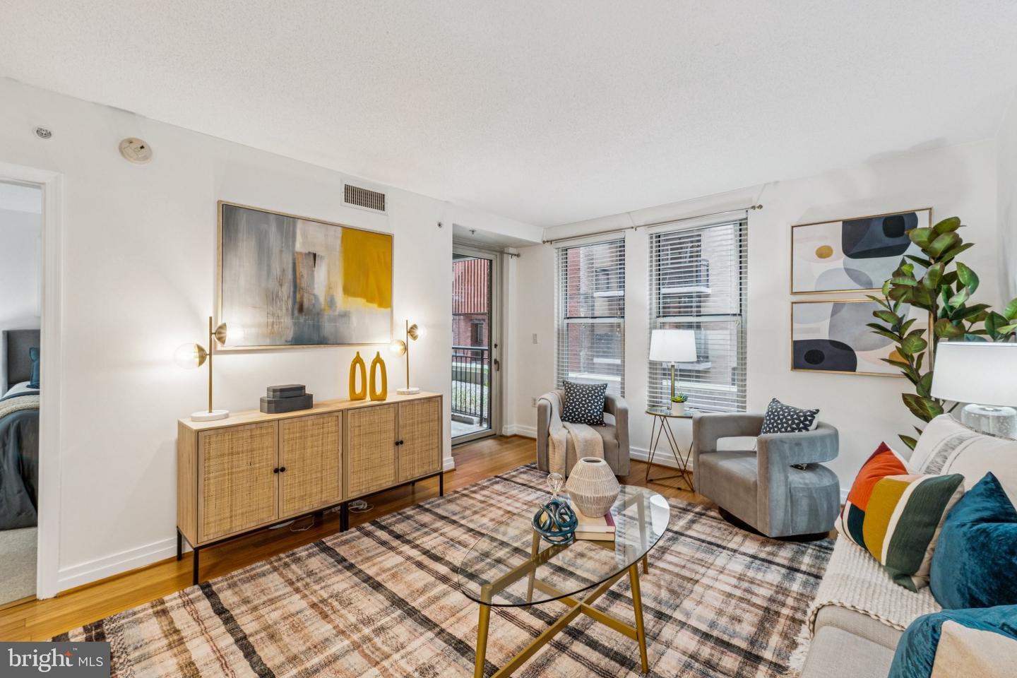 915 E ST NW #309, WASHINGTON, District Of Columbia 20004, 2 Bedrooms Bedrooms, ,1 BathroomBathrooms,Residential,For sale,915 E ST NW #309,DCDC2215136 MLS # DCDC2215136