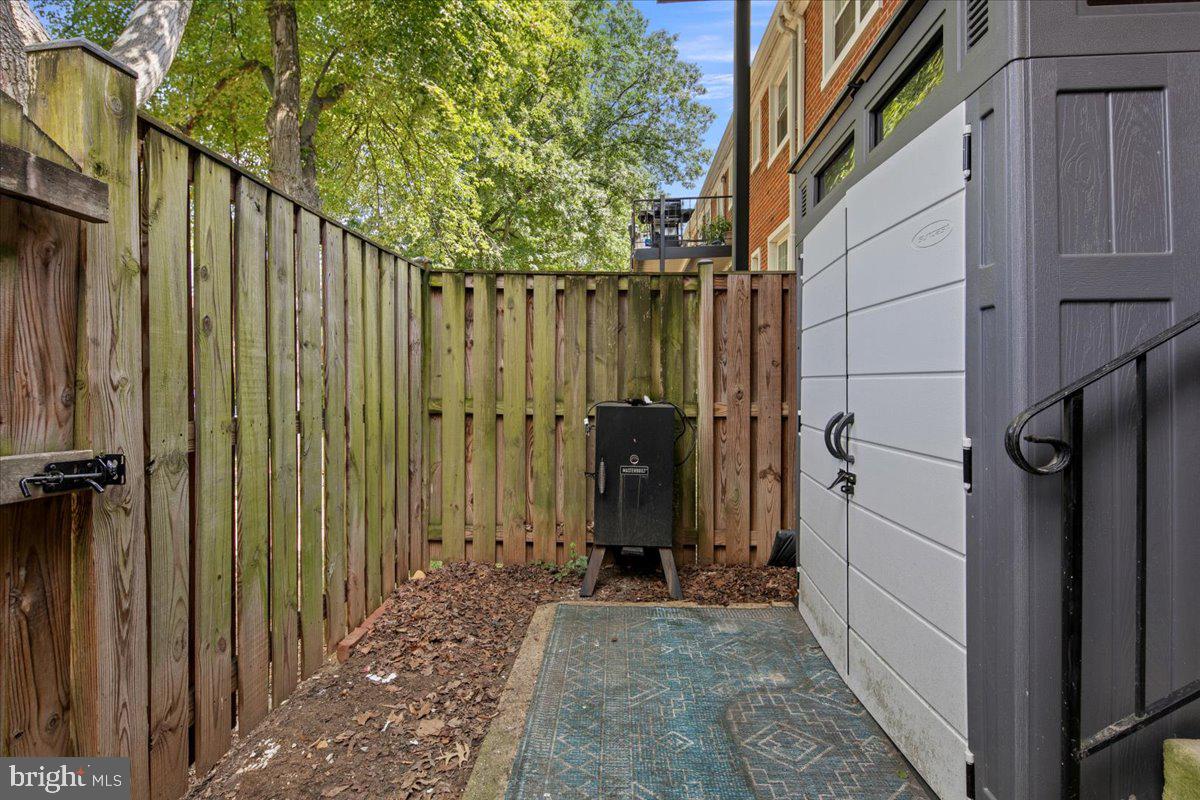 2833 S WAKEFIELD ST #C, ARLINGTON, Virginia 22206, 2 Bedrooms Bedrooms, ,1 BathroomBathrooms,Residential,For sale,2833 S WAKEFIELD ST #C,VAAR2062278 MLS # VAAR2062278