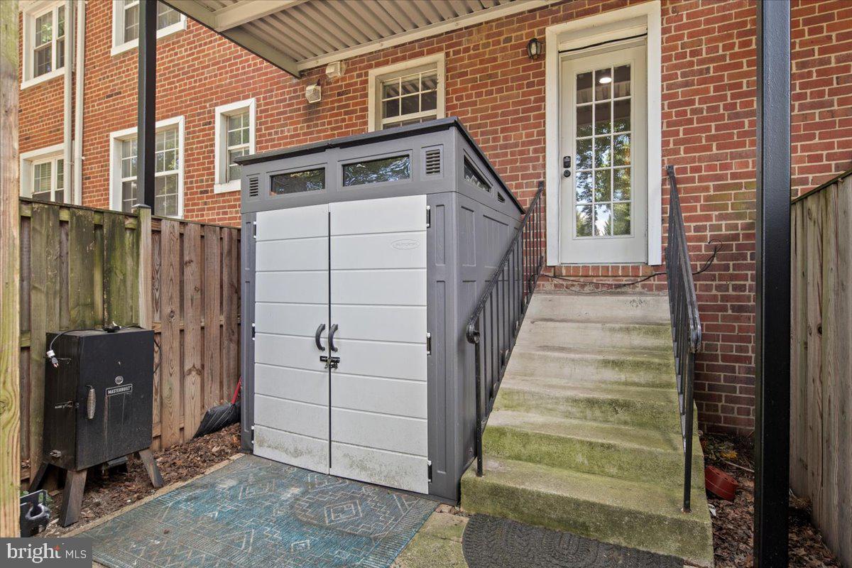 2833 S WAKEFIELD ST #C, ARLINGTON, Virginia 22206, 2 Bedrooms Bedrooms, ,1 BathroomBathrooms,Residential,For sale,2833 S WAKEFIELD ST #C,VAAR2062278 MLS # VAAR2062278