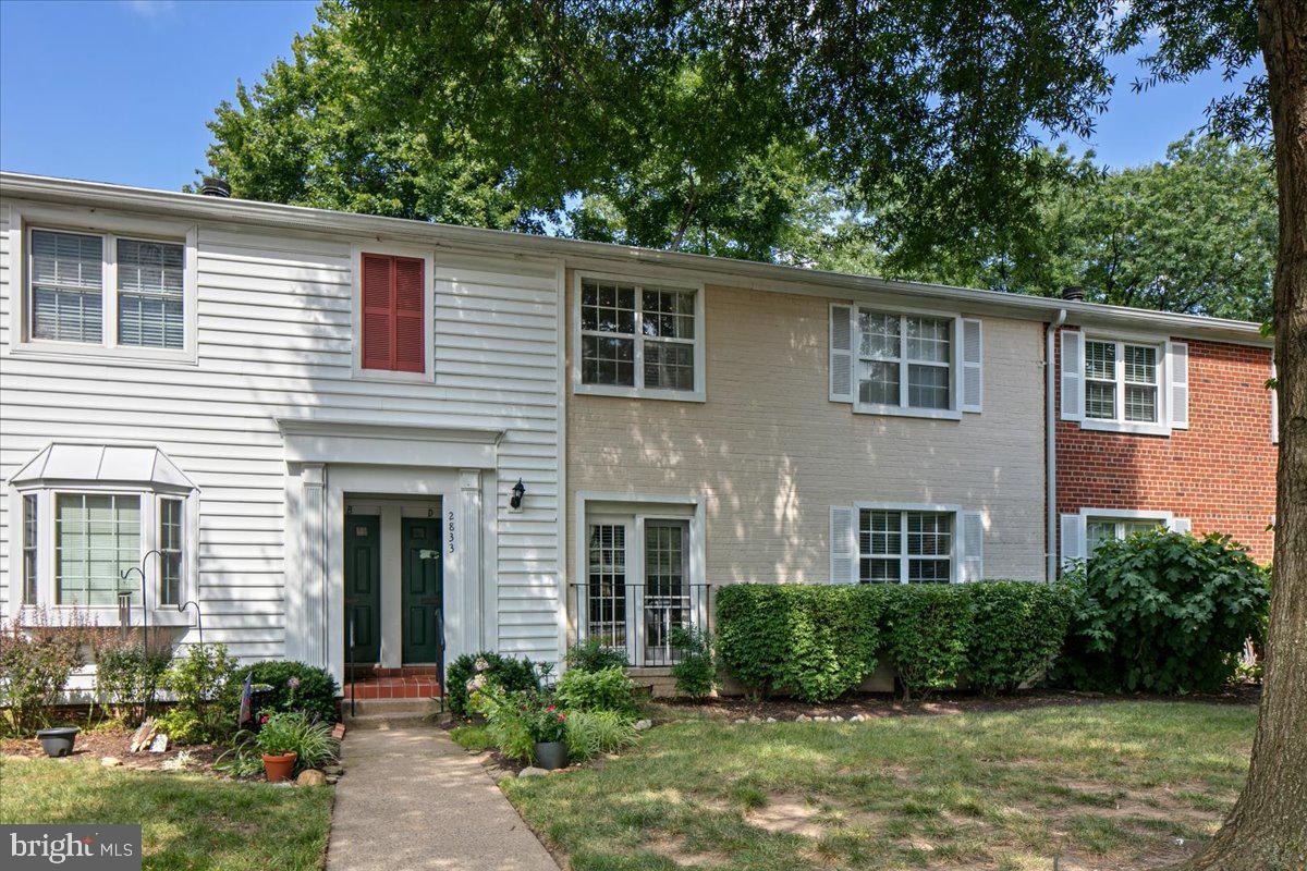 2833 S WAKEFIELD ST #C, ARLINGTON, Virginia 22206, 2 Bedrooms Bedrooms, ,1 BathroomBathrooms,Residential,For sale,2833 S WAKEFIELD ST #C,VAAR2062278 MLS # VAAR2062278