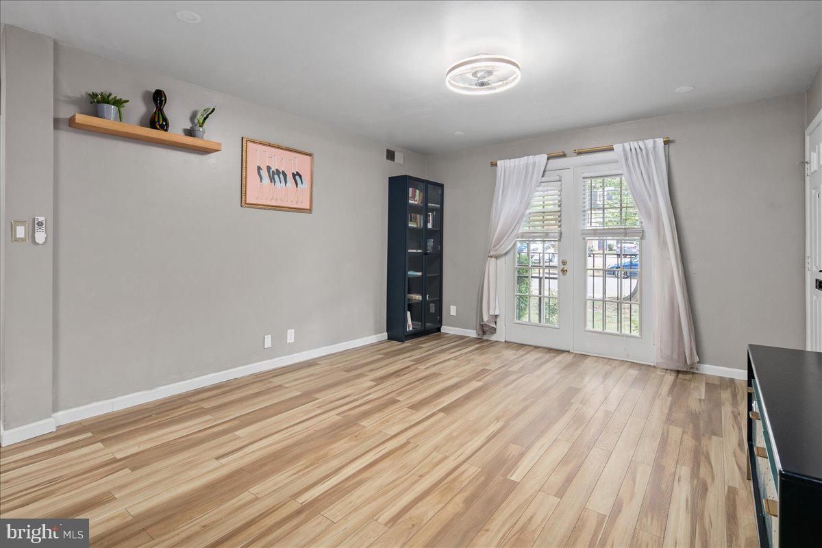 2833 S WAKEFIELD ST #C, ARLINGTON, Virginia 22206, 2 Bedrooms Bedrooms, ,1 BathroomBathrooms,Residential,For sale,2833 S WAKEFIELD ST #C,VAAR2062278 MLS # VAAR2062278