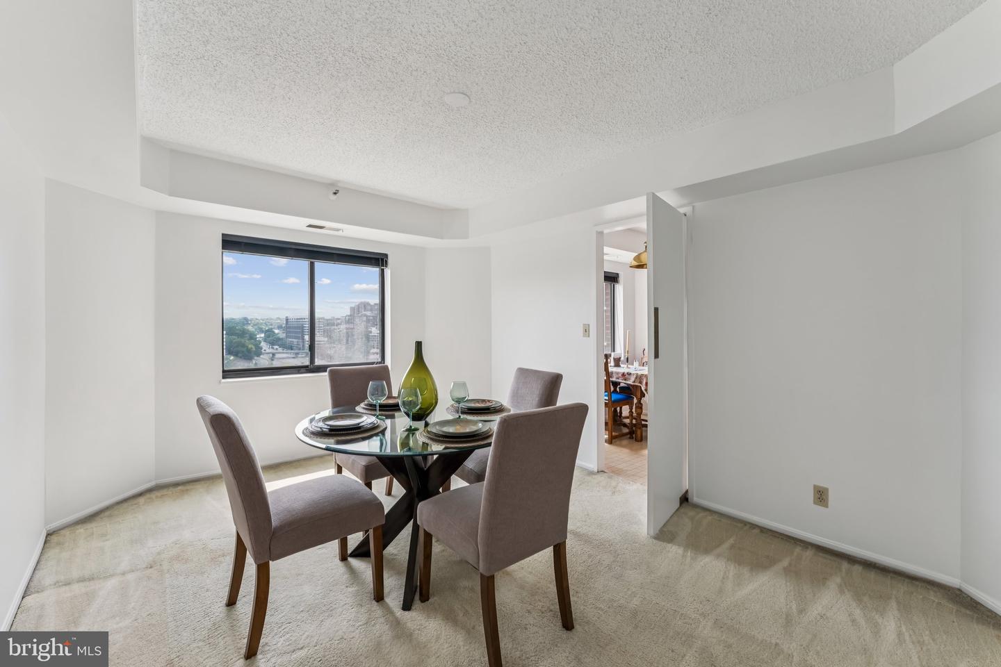 1600 N OAK ST #1115, ARLINGTON, Virginia 22209, 2 Bedrooms Bedrooms, ,2 BathroomsBathrooms,Residential,For sale,1600 N OAK ST #1115,VAAR2062310 MLS # VAAR2062310