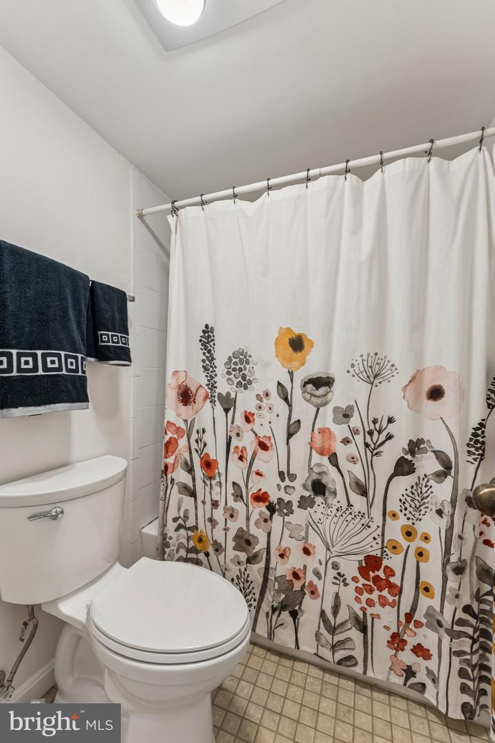 1600 N OAK ST #1115, ARLINGTON, Virginia 22209, 2 Bedrooms Bedrooms, ,2 BathroomsBathrooms,Residential,For sale,1600 N OAK ST #1115,VAAR2062310 MLS # VAAR2062310