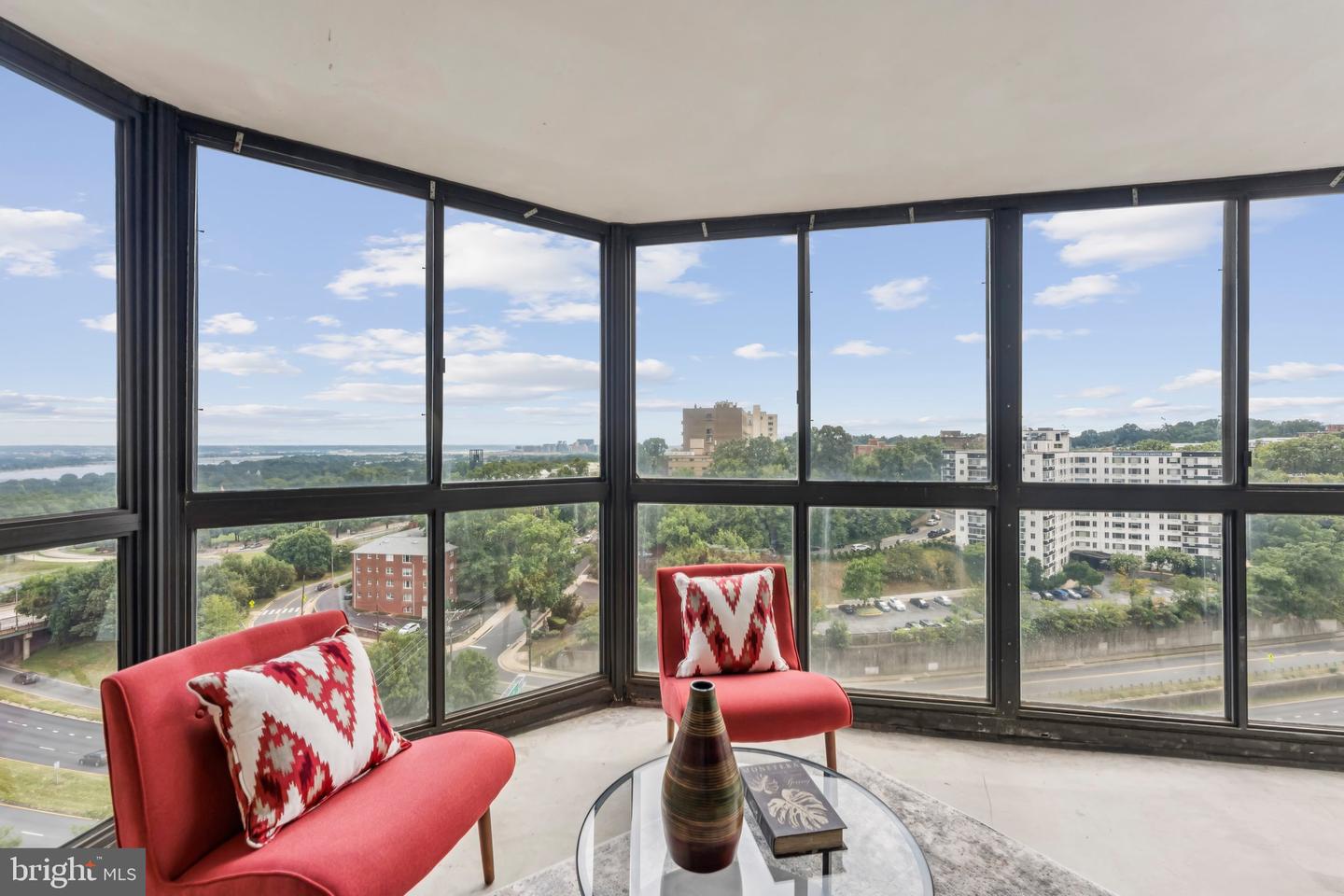 1600 N OAK ST #1115, ARLINGTON, Virginia 22209, 2 Bedrooms Bedrooms, ,2 BathroomsBathrooms,Residential,For sale,1600 N OAK ST #1115,VAAR2062310 MLS # VAAR2062310