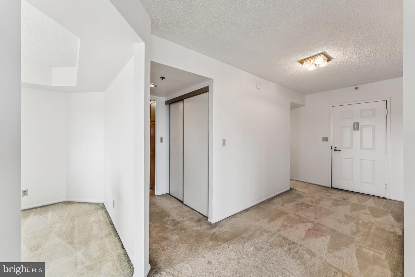 1600 N OAK ST #1115, ARLINGTON, Virginia 22209, 2 Bedrooms Bedrooms, ,2 BathroomsBathrooms,Residential,For sale,1600 N OAK ST #1115,VAAR2062310 MLS # VAAR2062310