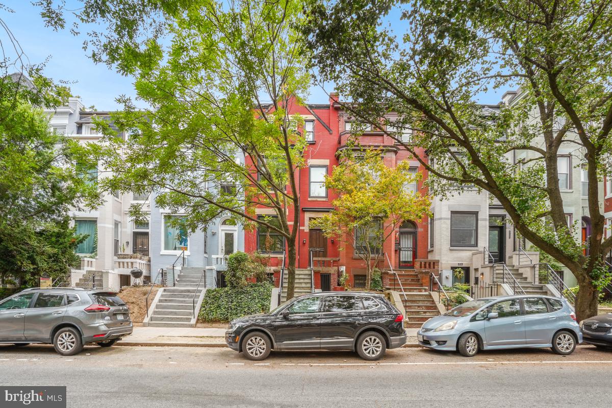 2729 ONTARIO RD NW, WASHINGTON, District Of Columbia 20009, 4 Bedrooms Bedrooms, ,1 BathroomBathrooms,Residential,For sale,2729 ONTARIO RD NW,DCDC2215330 MLS # DCDC2215330