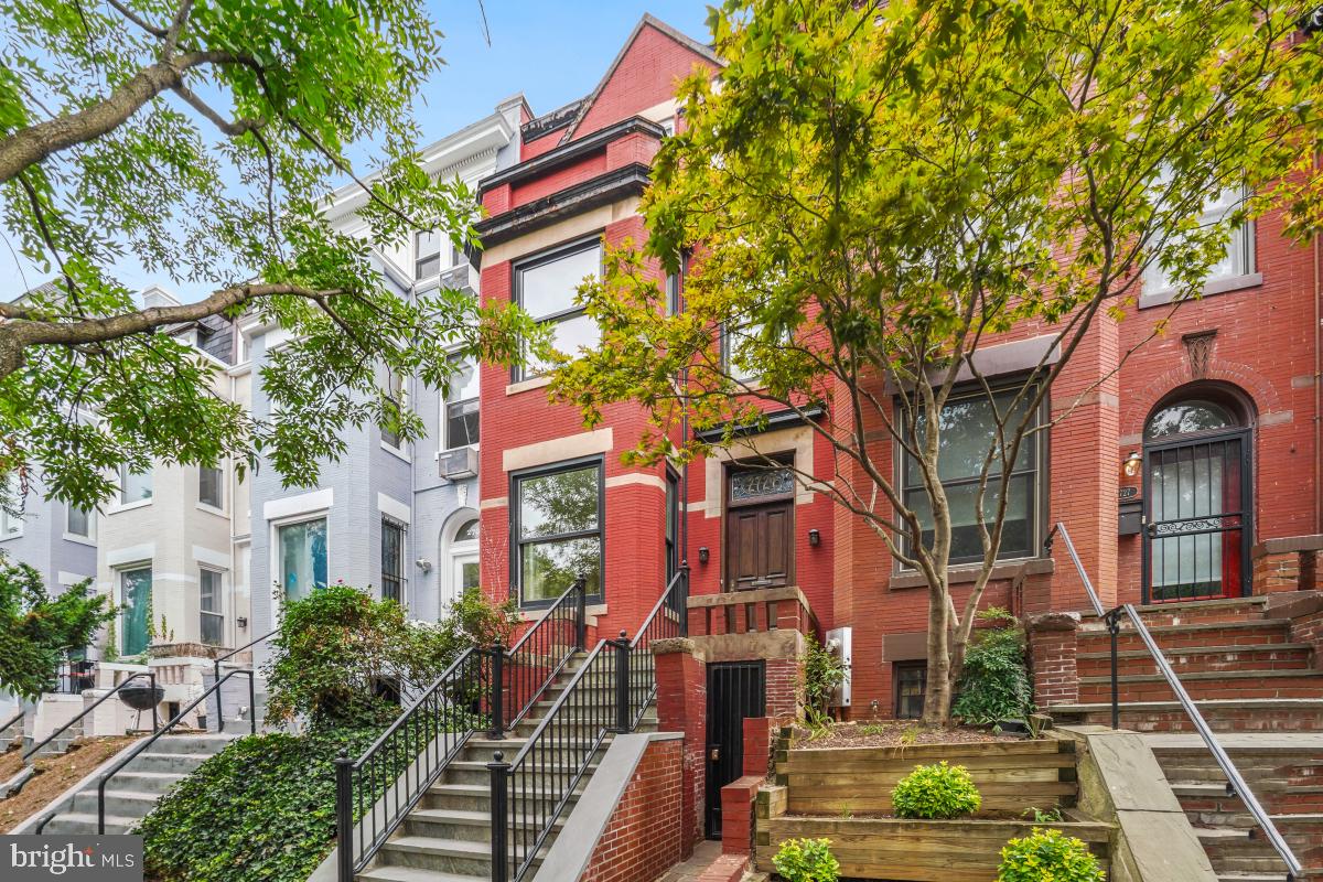2729 ONTARIO RD NW, WASHINGTON, District Of Columbia 20009, 4 Bedrooms Bedrooms, ,1 BathroomBathrooms,Residential,For sale,2729 ONTARIO RD NW,DCDC2215330 MLS # DCDC2215330