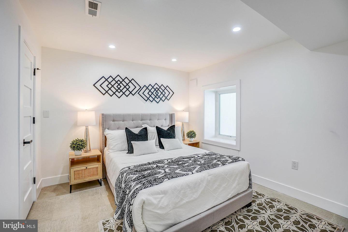 1341 TAYLOR ST NW, WASHINGTON, District Of Columbia 20011, 5 Bedrooms Bedrooms, ,3 BathroomsBathrooms,Residential,For sale,1341 TAYLOR ST NW,DCDC2215376 MLS # DCDC2215376