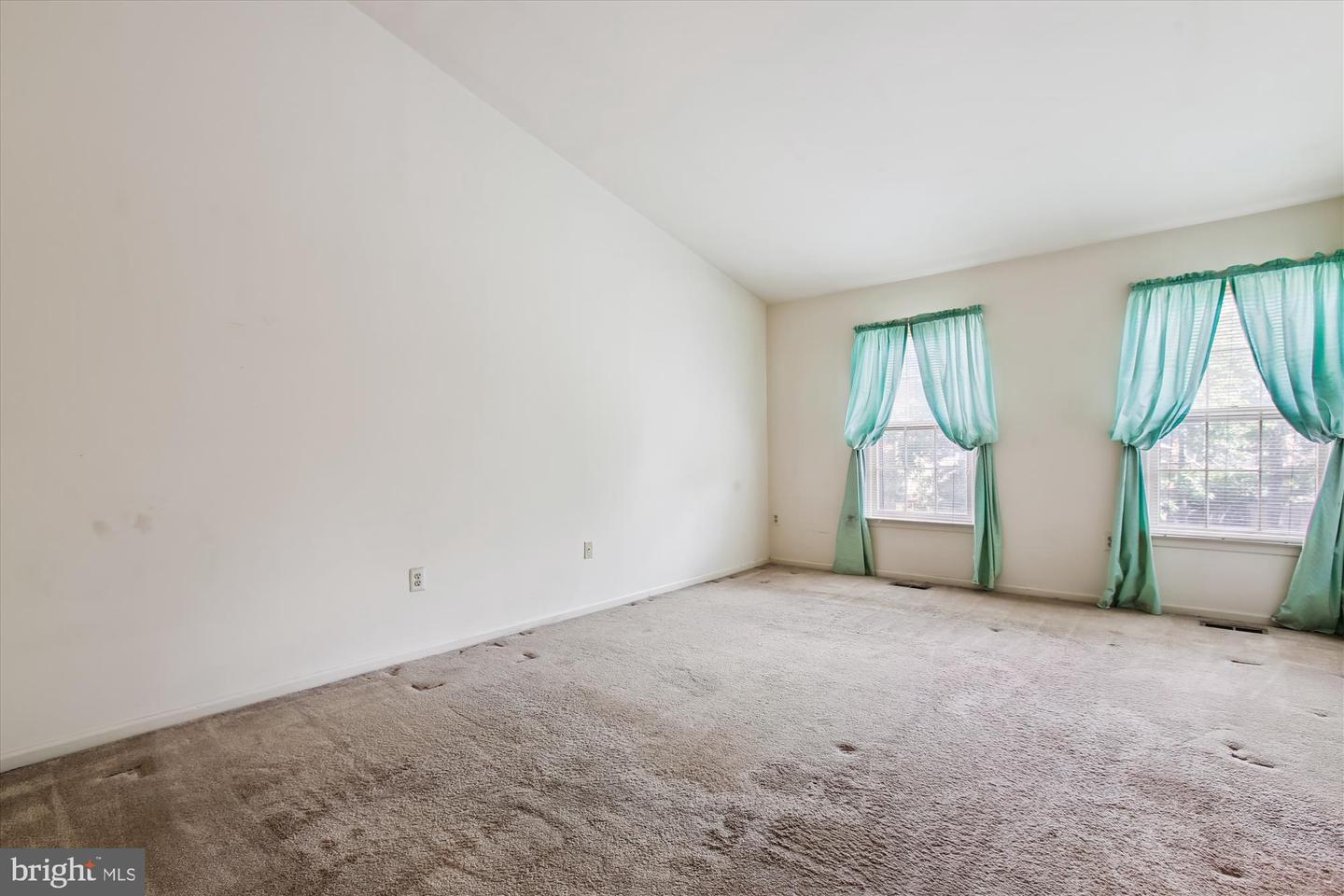 ALEXANDRIA, Virginia 22310, 4 Bedrooms Bedrooms, ,3 BathroomsBathrooms,Residential,For sale,VAFX2261620 MLS # VAFX2261620