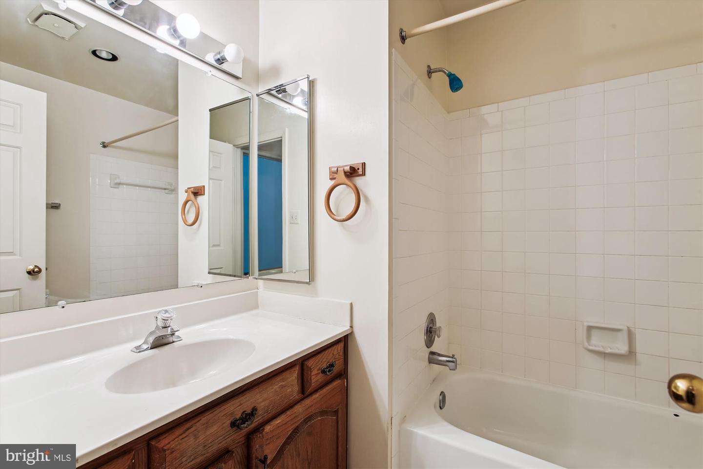 ALEXANDRIA, Virginia 22310, 4 Bedrooms Bedrooms, ,3 BathroomsBathrooms,Residential,For sale,VAFX2261620 MLS # VAFX2261620