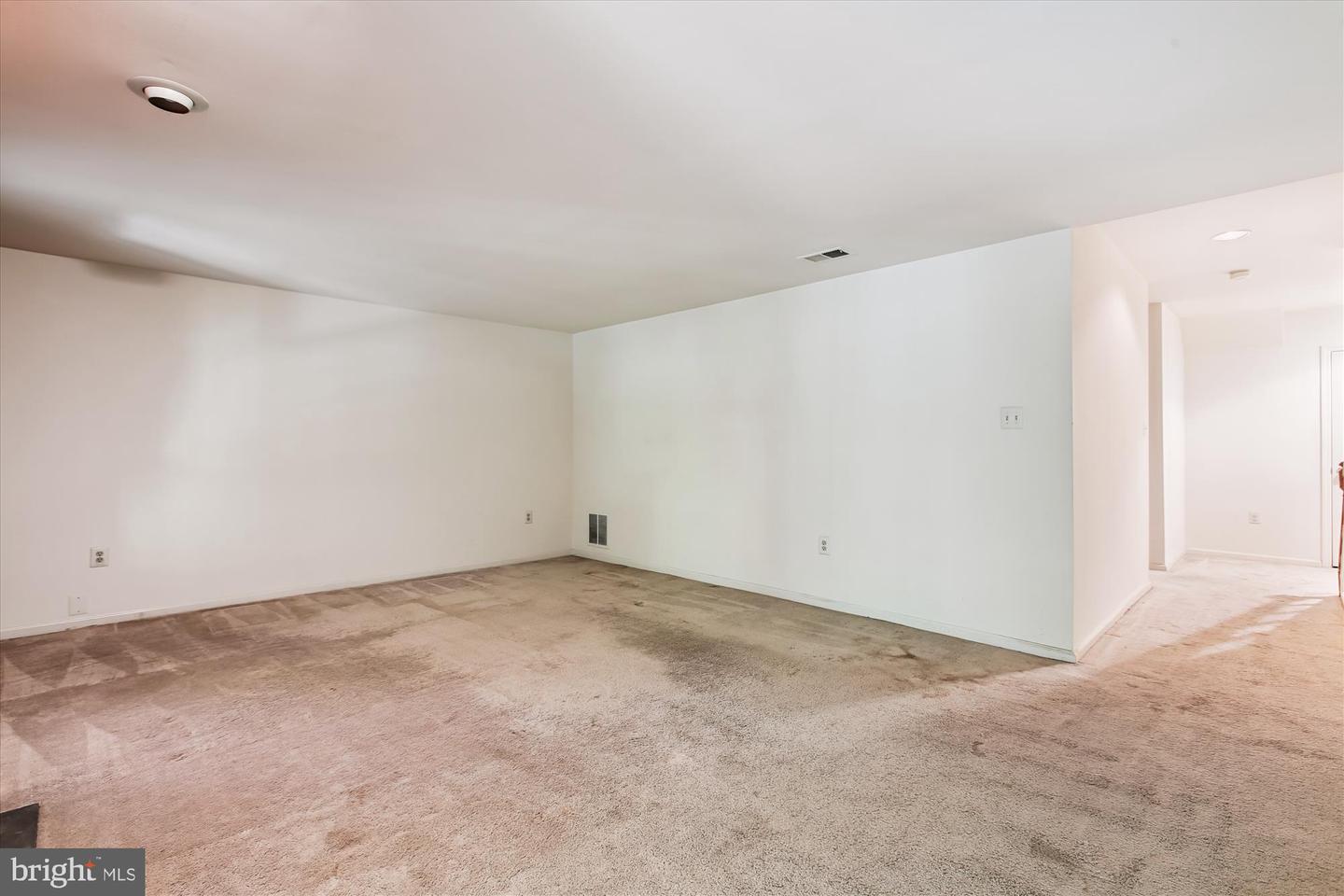 ALEXANDRIA, Virginia 22310, 4 Bedrooms Bedrooms, ,3 BathroomsBathrooms,Residential,For sale,VAFX2261620 MLS # VAFX2261620