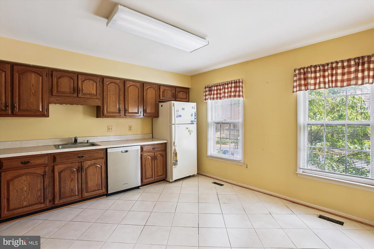 ALEXANDRIA, Virginia 22310, 4 Bedrooms Bedrooms, ,3 BathroomsBathrooms,Residential,For sale,VAFX2261620 MLS # VAFX2261620