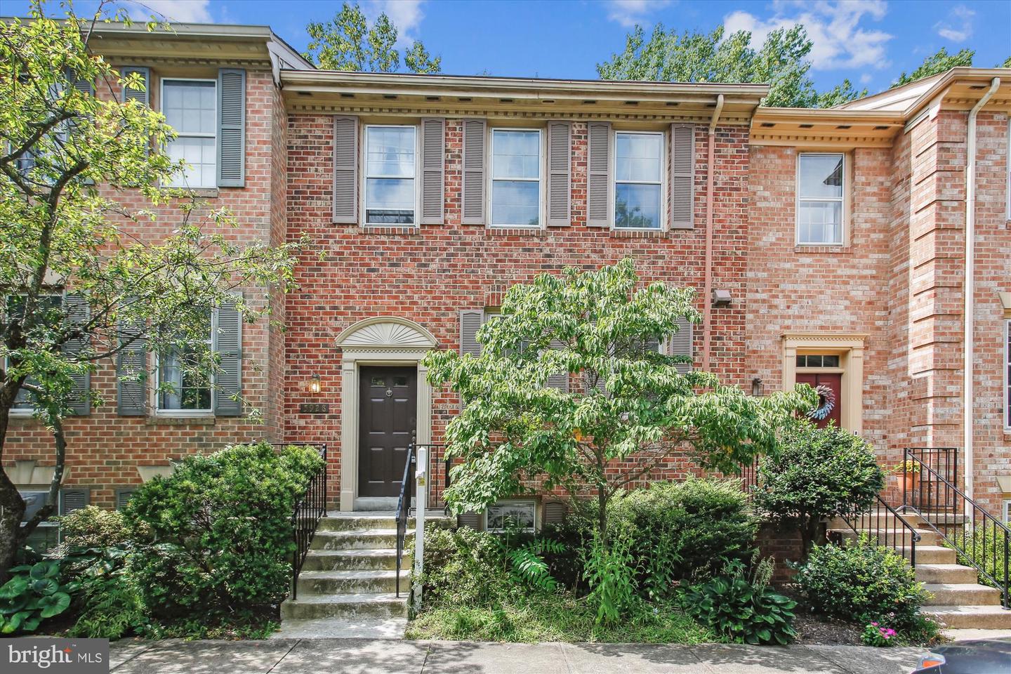 ALEXANDRIA, Virginia 22310, 4 Bedrooms Bedrooms, ,3 BathroomsBathrooms,Residential,For sale,VAFX2261620 MLS # VAFX2261620