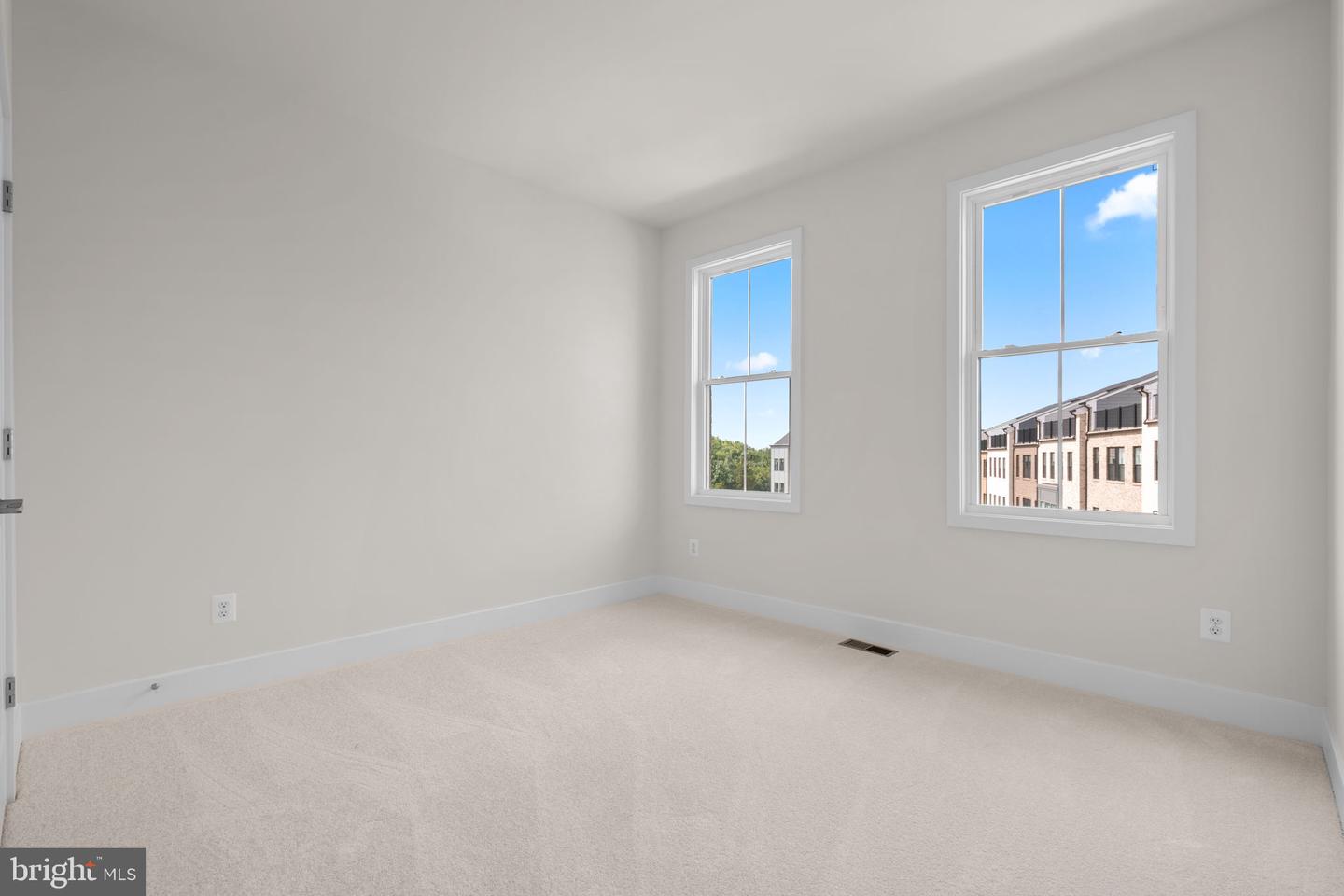 13728 AVIATION PL, HERNDON, Virginia 20171, 3 Bedrooms Bedrooms, ,2 BathroomsBathrooms,Residential,For sale,13728 AVIATION PL,VAFX2261686 MLS # VAFX2261686
