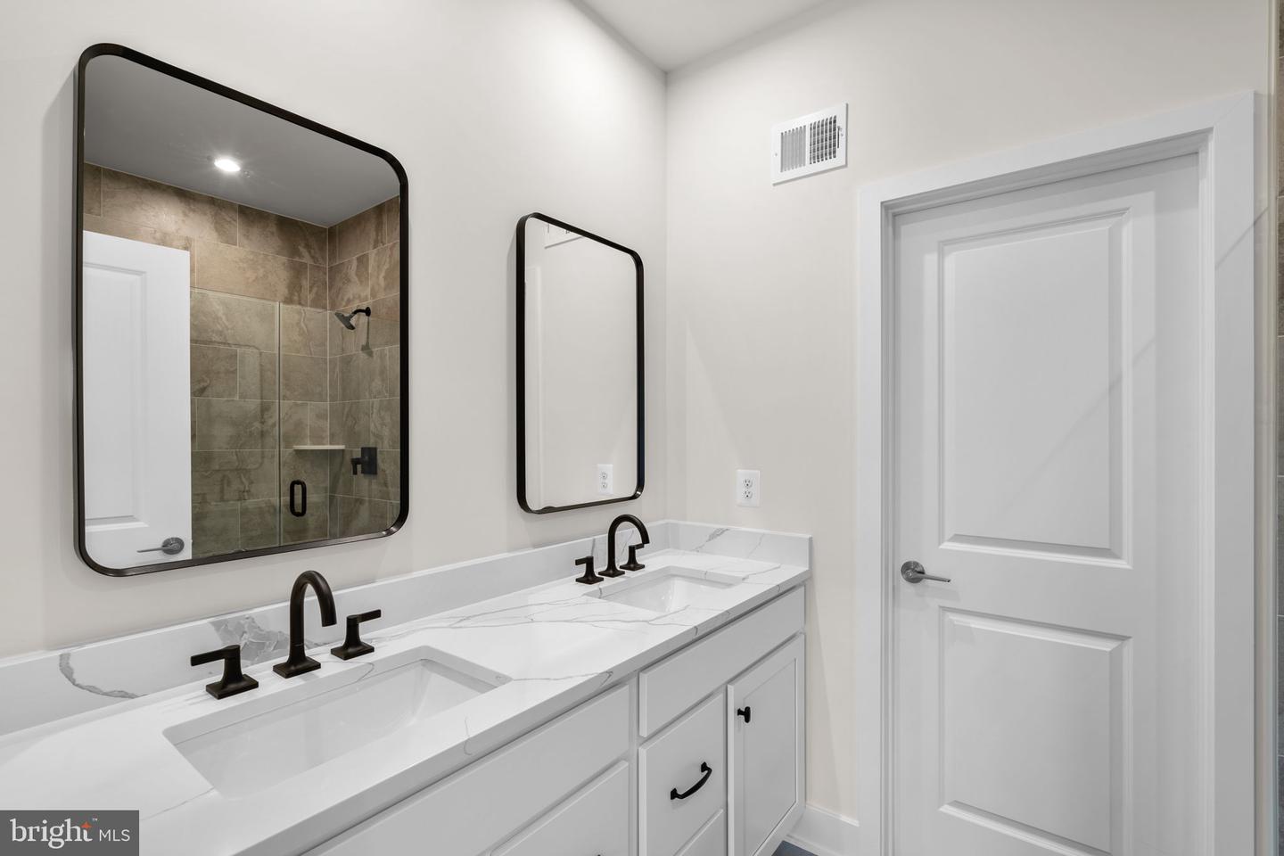 13728 AVIATION PL, HERNDON, Virginia 20171, 3 Bedrooms Bedrooms, ,2 BathroomsBathrooms,Residential,For sale,13728 AVIATION PL,VAFX2261686 MLS # VAFX2261686